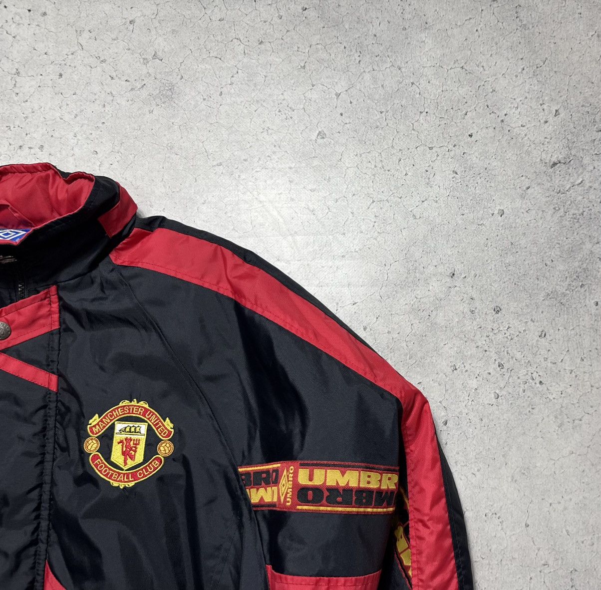 Umbro Umbro FC Manchester United Vintage 90’s Football Jacket Size US L / EU 52-54 / 3 - 4 Thumbnail