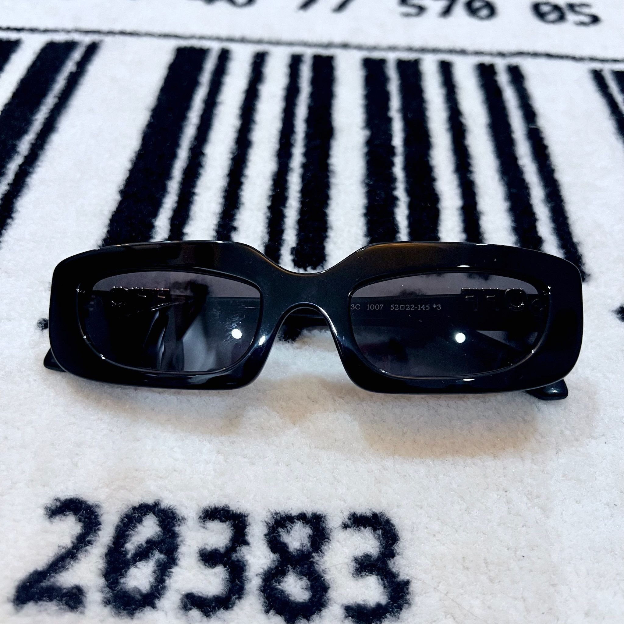 Off-White Off-White 52mm Renton Rectangle Off Logo on Arms Sunglasses Size ONE SIZE - 2 Thumbnail