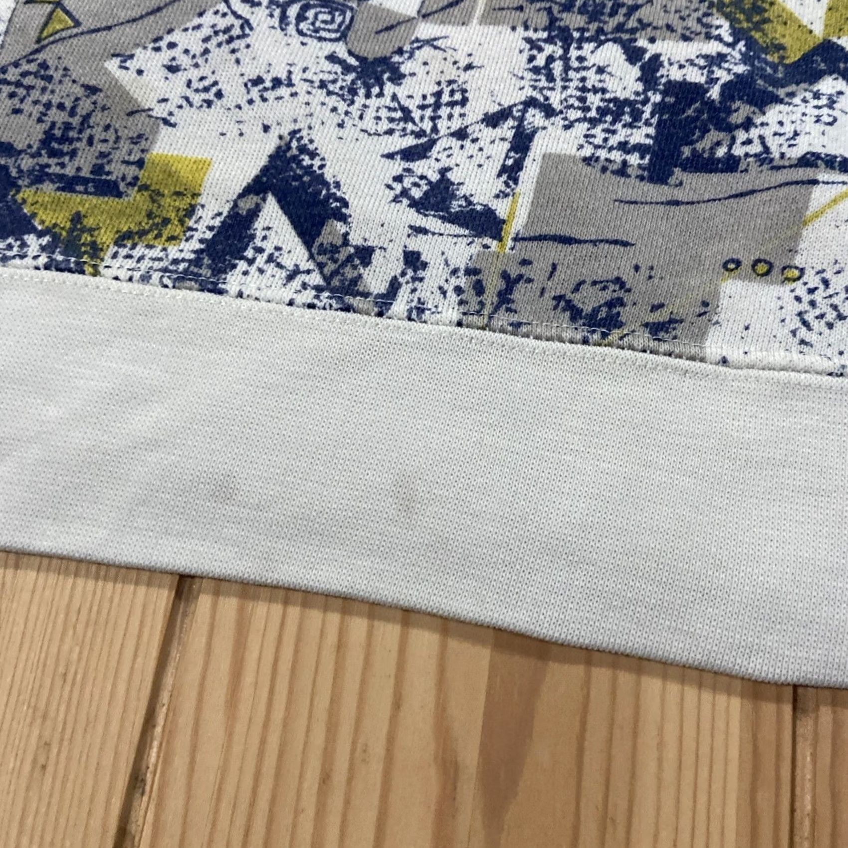 Express VINTAGE Express Sweatshirt Woman M White 90s Pullover Mock Neck Long Sleeve Front Pocket Baggy Abstract Graphic - Express 90s Theme Womens Size M / US 6-8 / IT 42-44 - 3 Thumbnail
