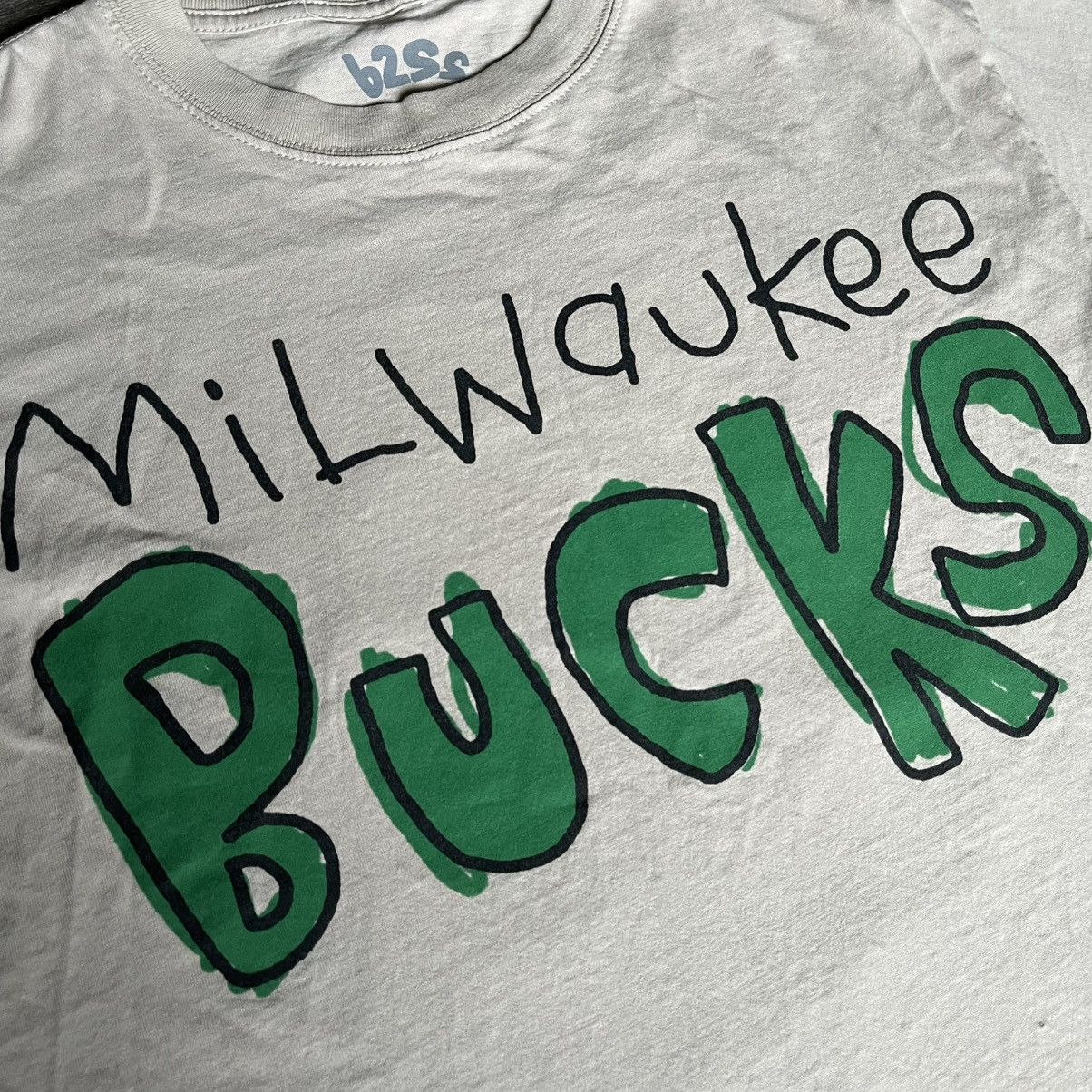 NBA × Vintage NBA Lab x Back 2 School Special B2SS Milwaukee Bucks T Shirt Size US M / EU 48-50 / 2 - 5 Thumbnail