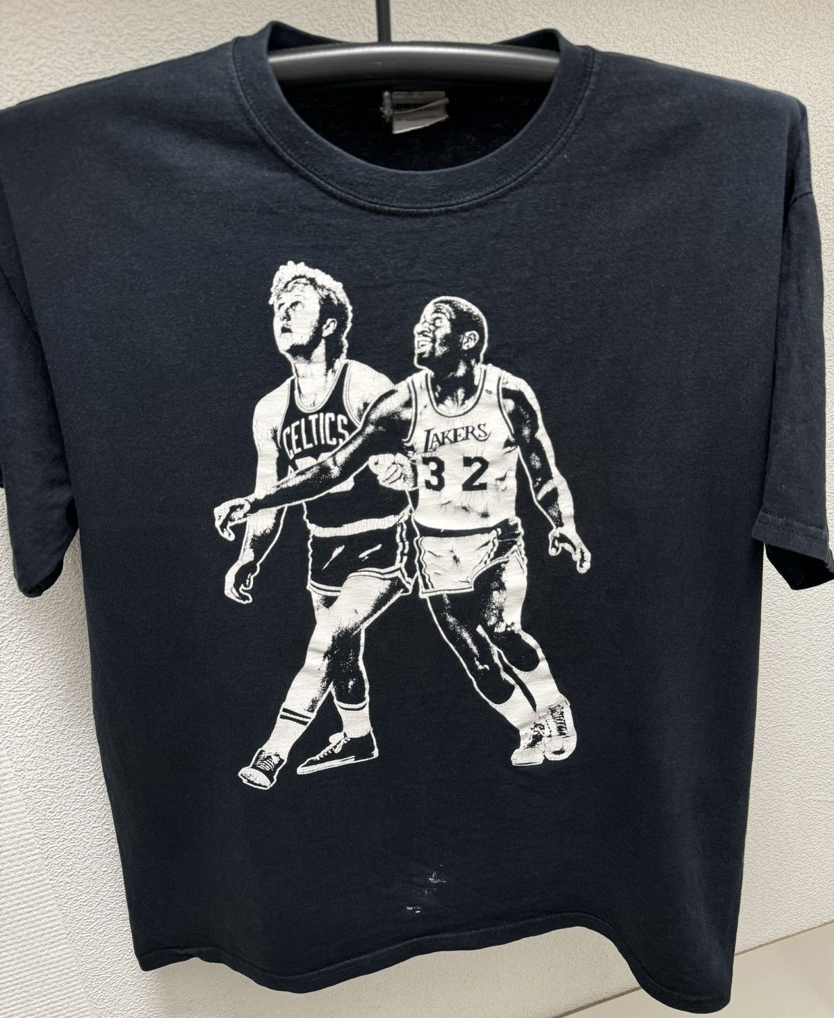 Vintage Larry Bird & Magic Johnson vintage nba black t-shirt L 2000 Size US L / EU 52-54 / 3 - 3 Thumbnail