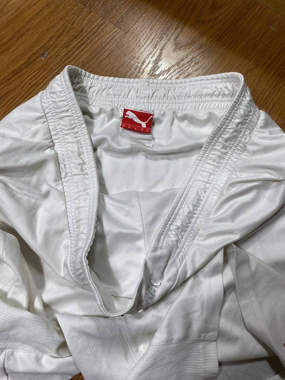 Puma × Vintage Arsenal x Puma Sportswear Soccer Shorts In White Size US 32 / EU 48 - 18 Thumbnail