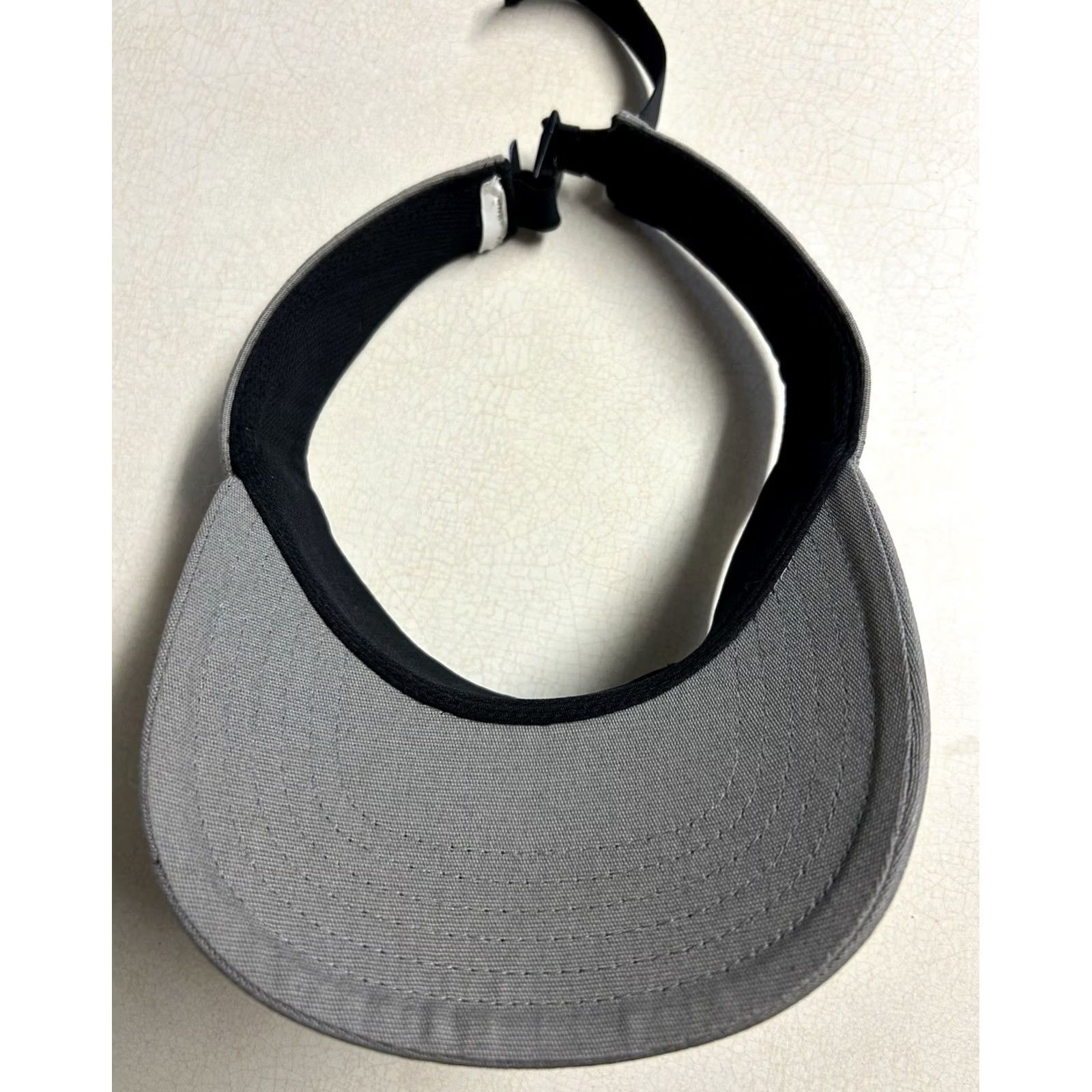 Patagonia VINTAGE Patagonia Visor One Size Gray Spellout Out Raised Letters Adjustable Running Hiking Size ONE SIZE - 7 Thumbnail
