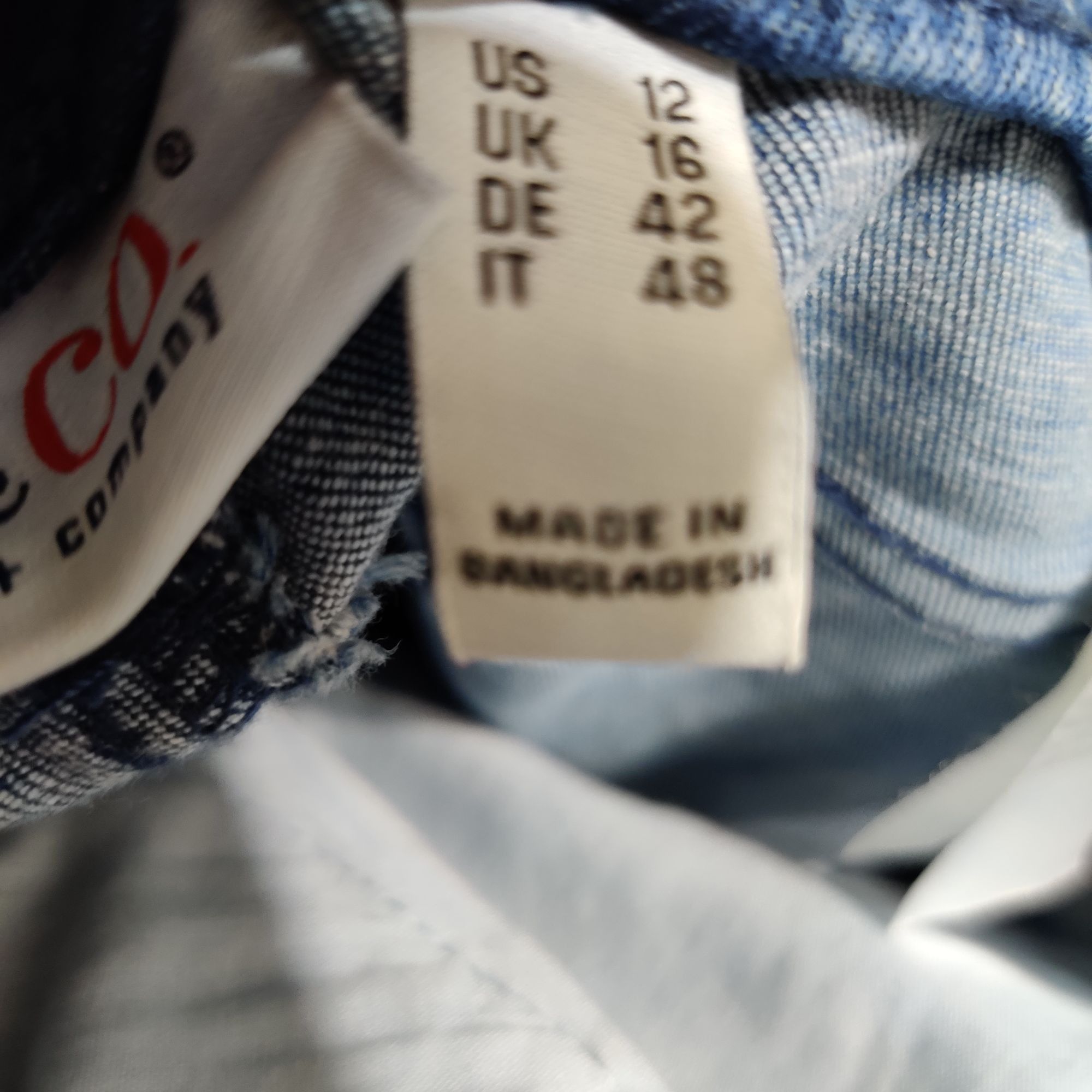 Other D&Co Denim & Co 12 Star Print Jean Shorts Mid Wash Blue Deni Size 34" / US 12 / IT 48 - 7 Thumbnail