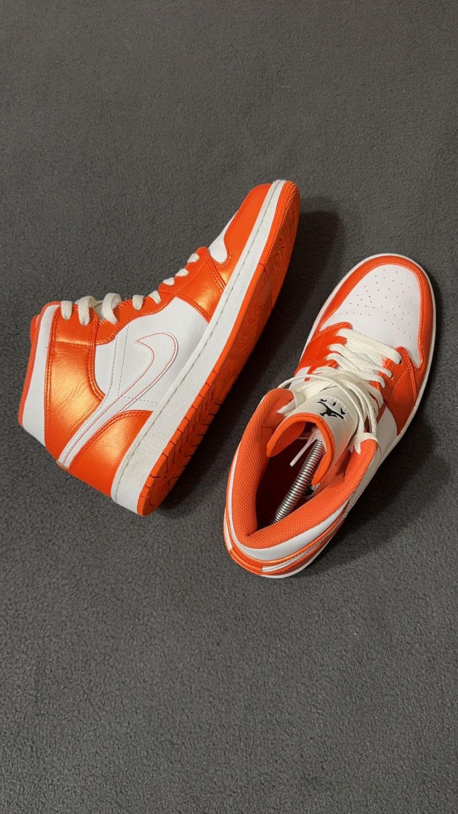 Nike Air Jordan SE Mid Electro Orange