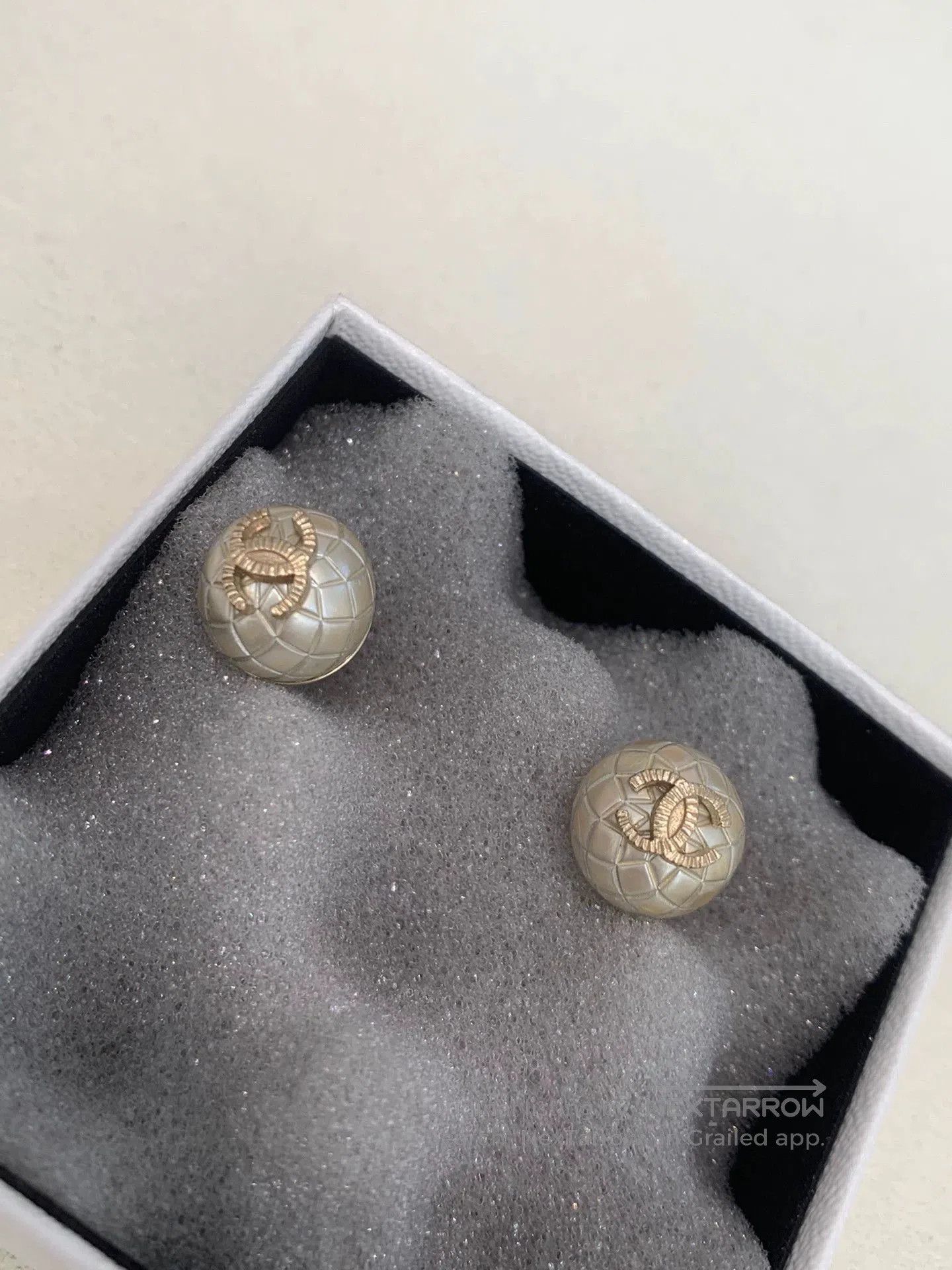 Chanel Chanel Limited Quilted Pearl Double C Earrings. Size ONE SIZE - 3 Thumbnail