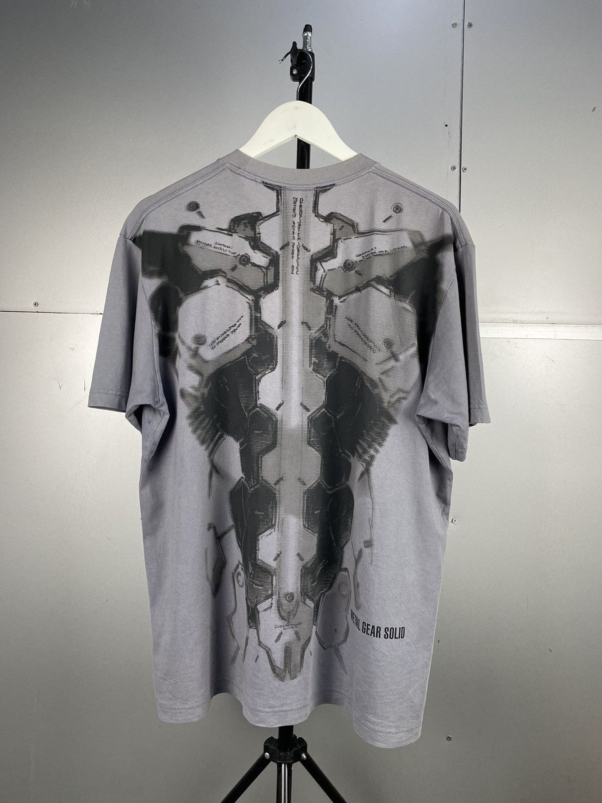 Japanese Brand × Uniqlo Uniqlo Metal Gear UT Archive Re-releases 25th Anniversary Size US XL / EU 56 / 4 - 1 Thumbnail
