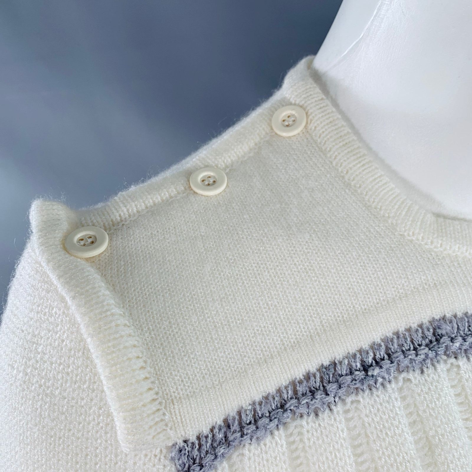 Courreges 0 Cream Grey Acrylic Blend Textured Long Sleeve Pullover Size XS / US 0-2 / IT 36-38 - 4 Thumbnail