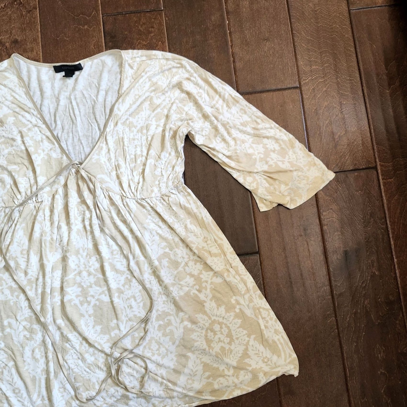 Express Express Blouse Womens L Beige Women Floral Sleeve Size Size L / US 10 / IT 46 - 5 Thumbnail