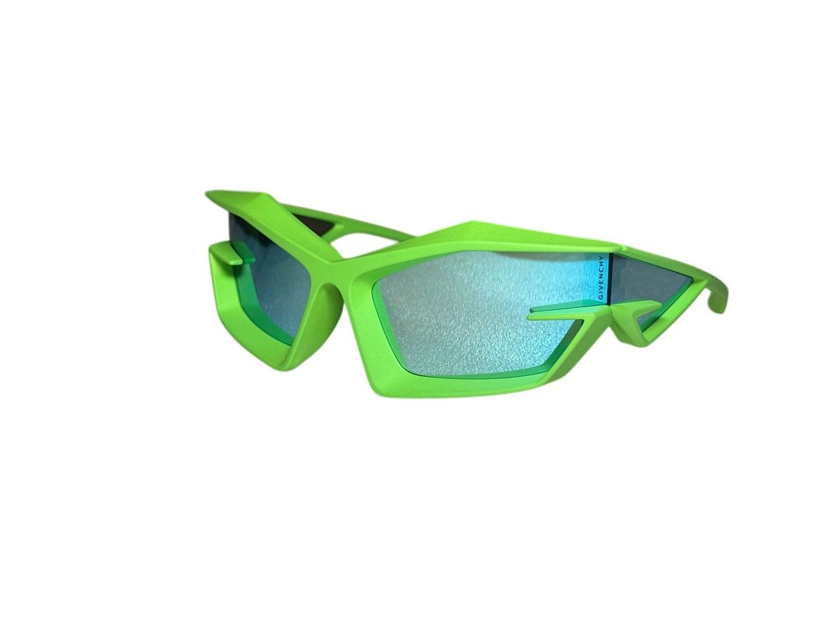 Givenchy Givenchy Giv Cut Sunglasses in Green Size ONE SIZE - 1 Thumbnail