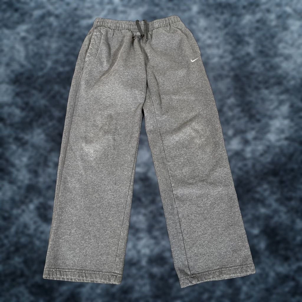 Nike VINTAGE Nike Sweatpants Mens Size Small Gray Athletic Sweatpants Joggers • Nike Fleece Pants Regular Fit Ladies? Size US 29 - 1 Thumbnail