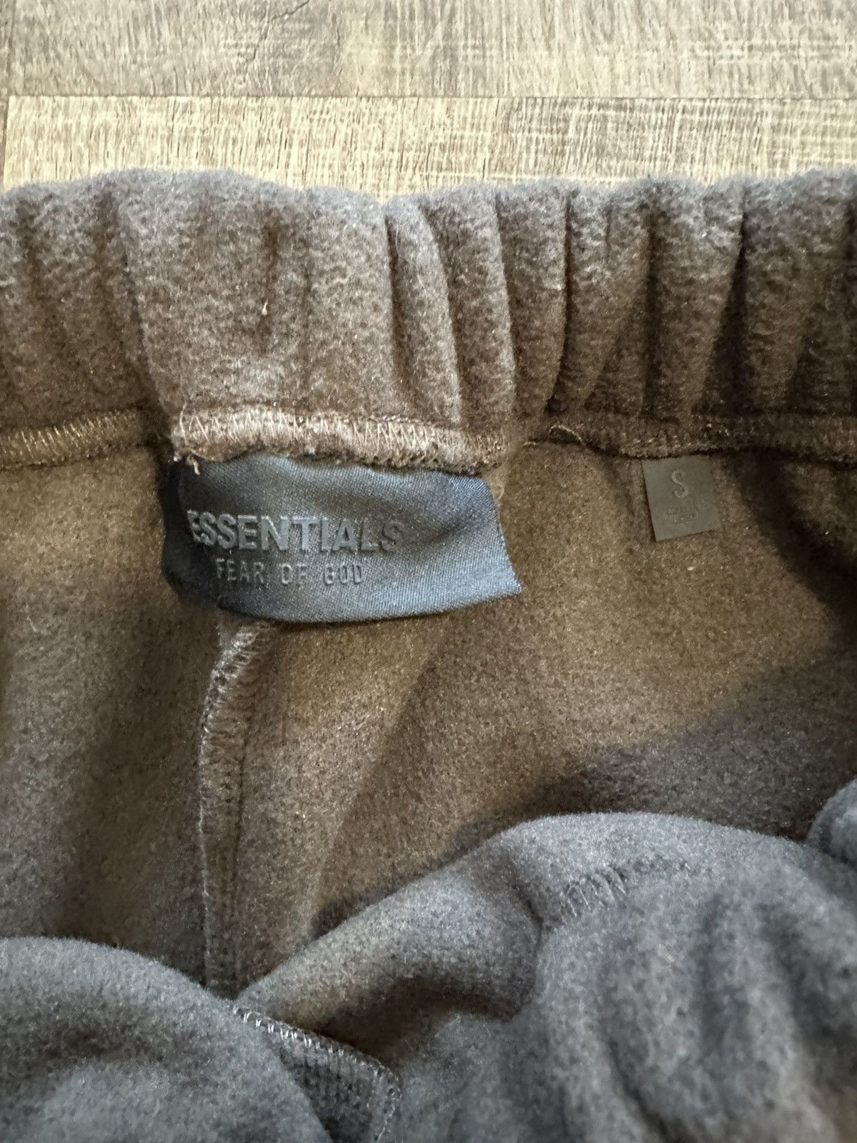 Essentials Fear of God Essentials Brown Brushed Yarn Sweatpants Size US 32 / EU 48 - 4 Thumbnail
