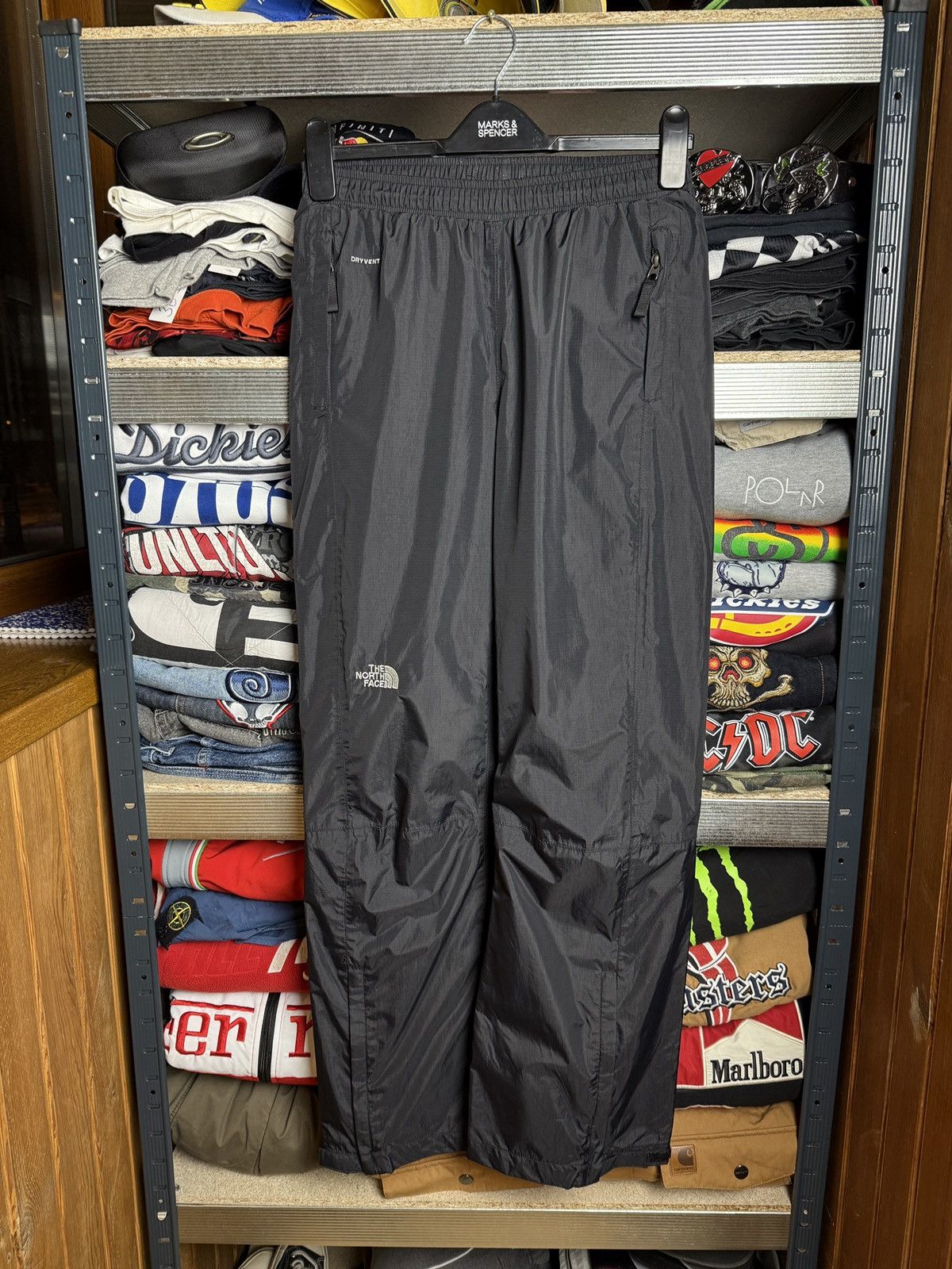 The North Face × Vintage The North Face Nylon Dryvent Pants Joggers Outdoor Size 26" / US 2 / IT 38 - 1 Thumbnail