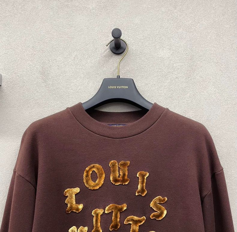 Louis Vuitton Louis Vuitton Monogrammed embroidered printed crewneck pull Size US S / EU 44-46 / 1 - 4 Thumbnail