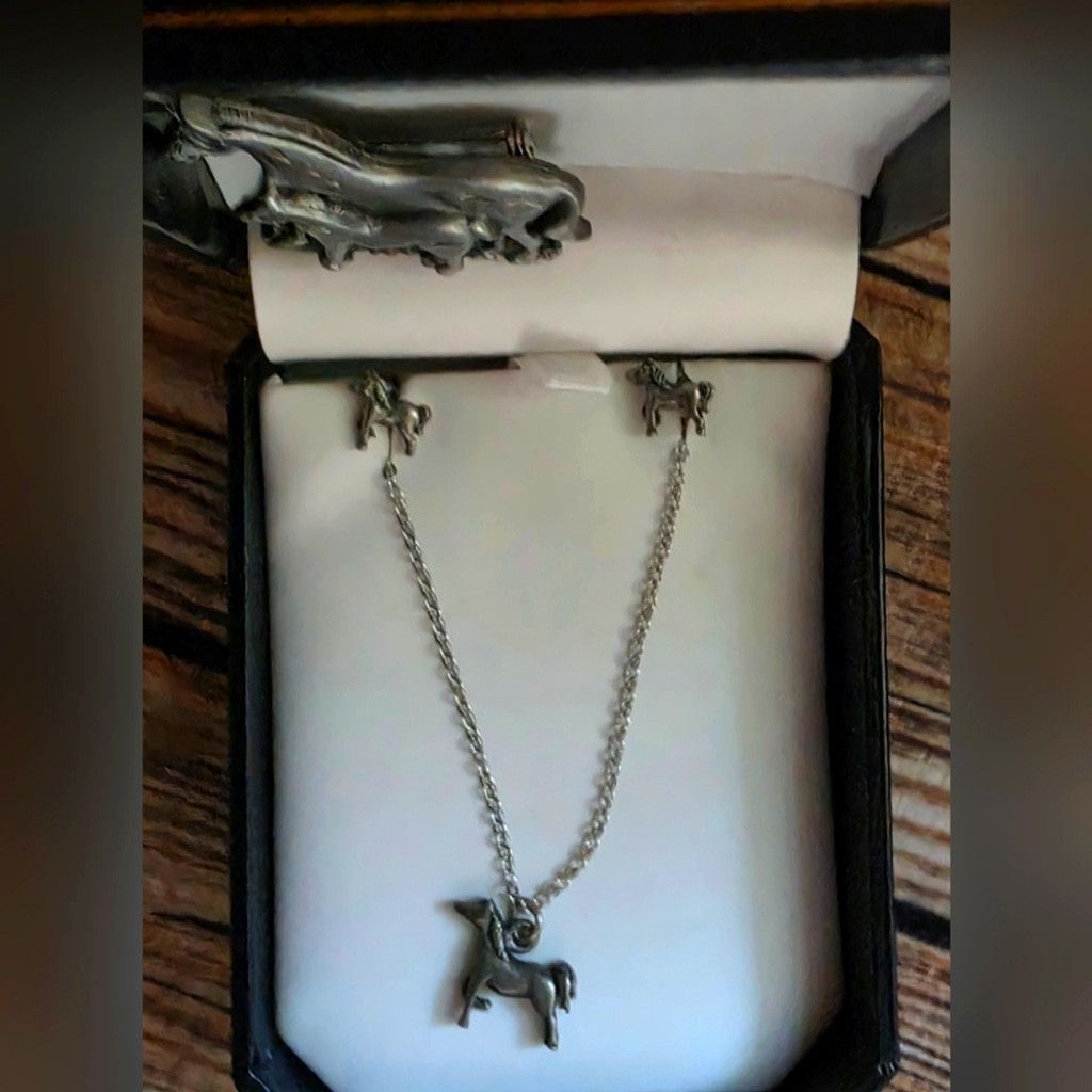 PT Torino Torino Vintage Pewter Horse Necklace, Earrings and Brooch Size ONE SIZE - 7 Thumbnail