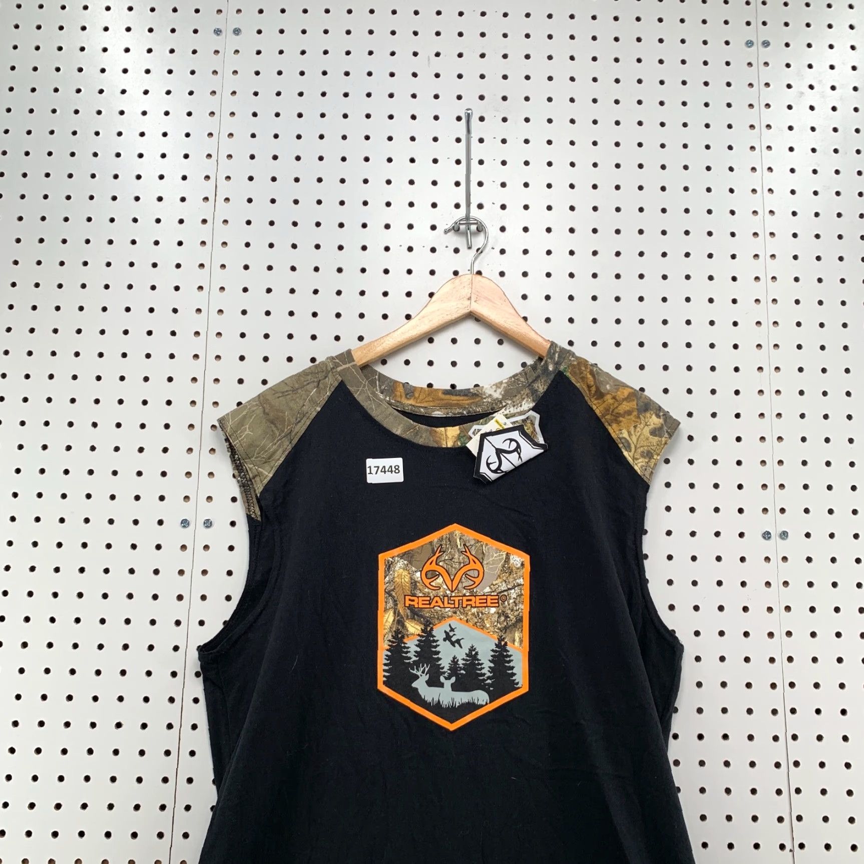 Realtree VINTAGE Real Tree By Stag Horn Women Large Black Sleeveless Shirt Camouflage Outdoor Camo Black Shirt Womens LS 90s Size L / US 10 / IT 46 - 2 Thumbnail