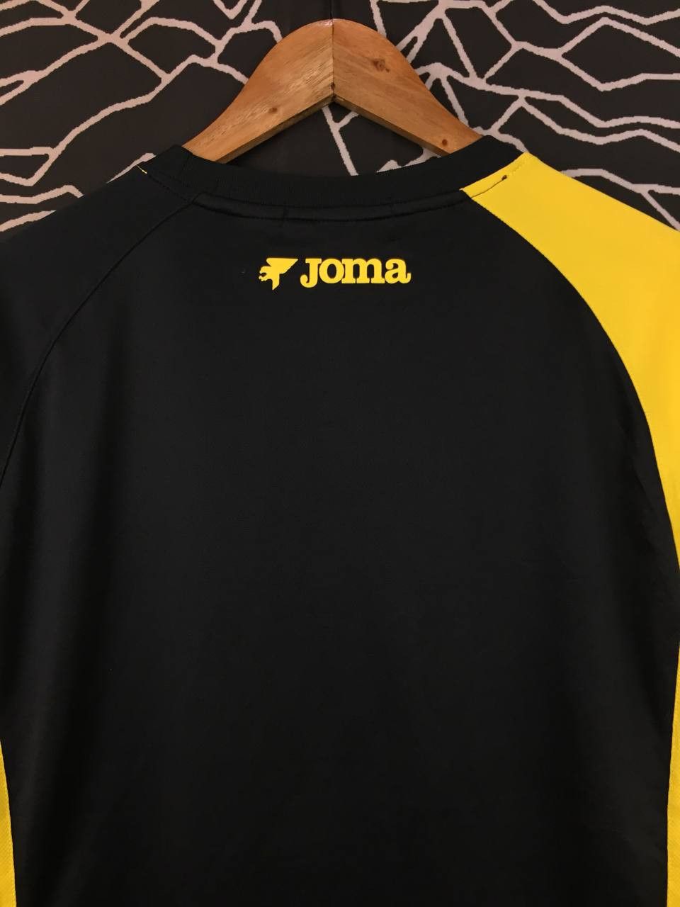 Joma Joma Alta Tecnología Deportiva Colorblock Tech Jersey Size US L / EU 52-54 / 3 - 10 Thumbnail