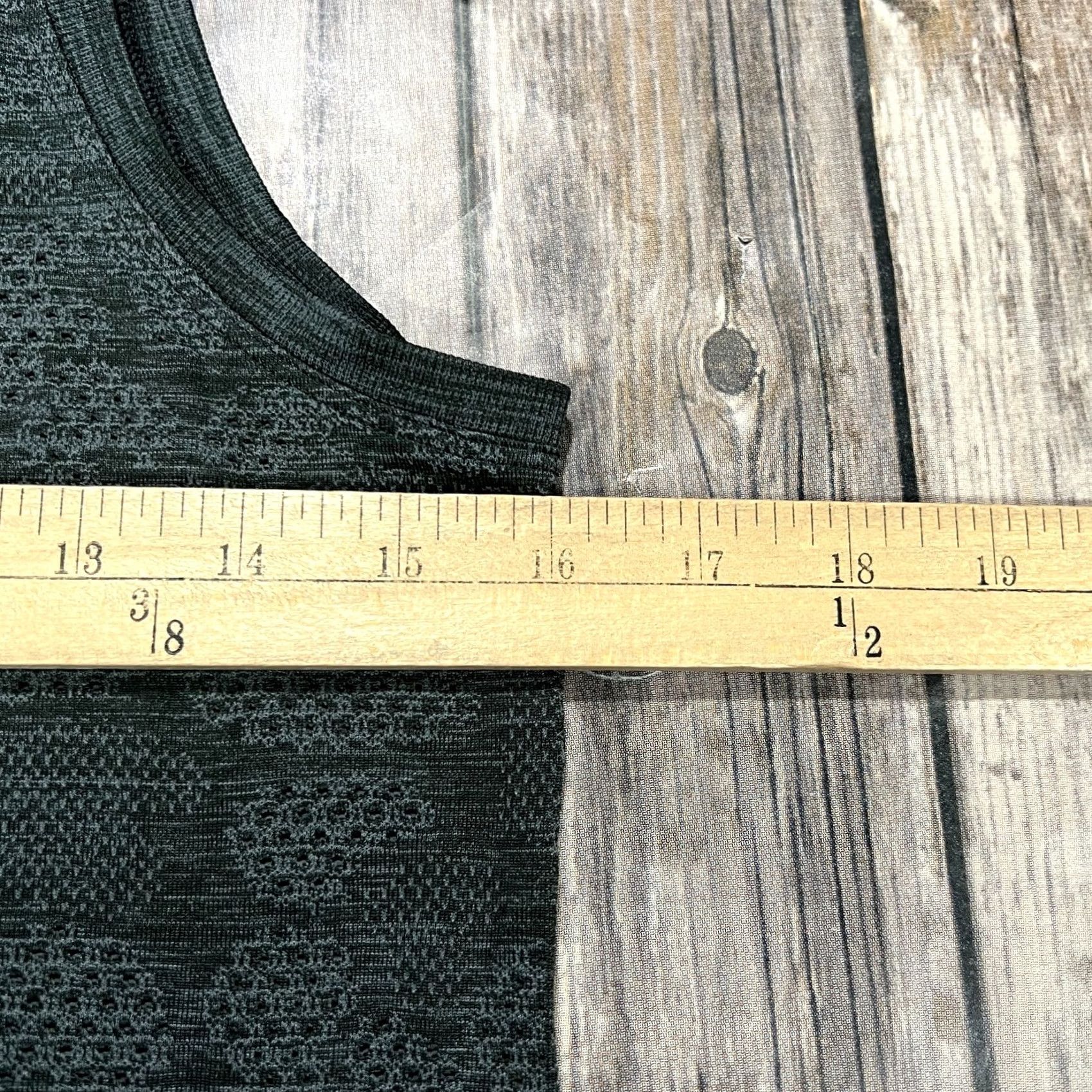 Lululemon Lululemon Tank Camo Shirt Performance XS Womens Black Run Gym Size XS / US 0-2 / IT 36-38 - 4 Thumbnail