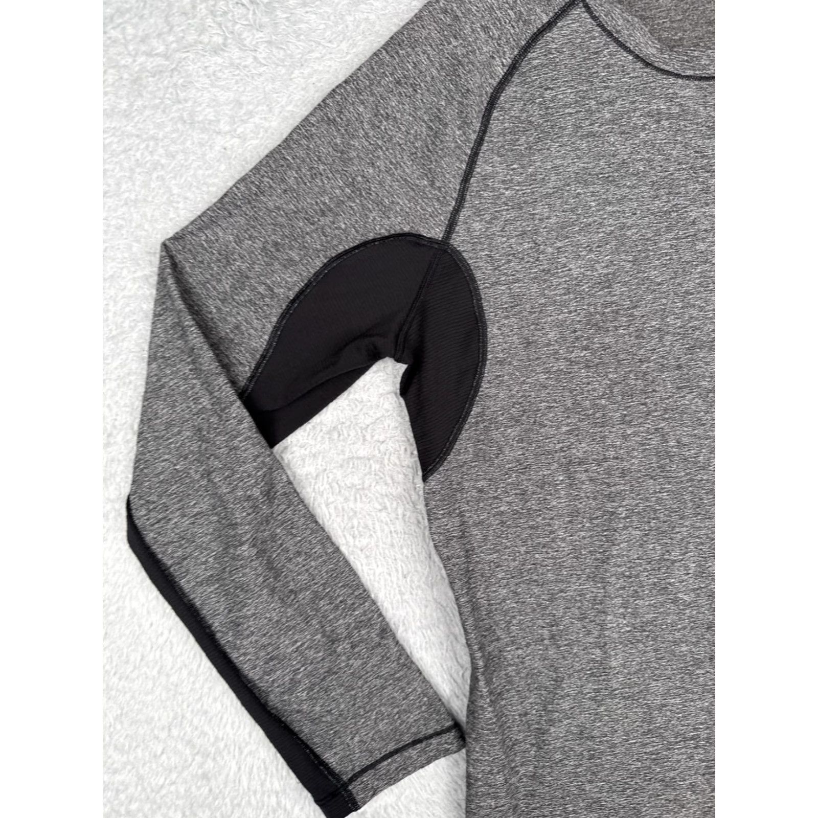 Lululemon Lululemon Shirt Mens M Gray Heathered Blaze Long Sleeve Run Running M3400S Size US M / EU 48-50 / 2 - 3 Thumbnail