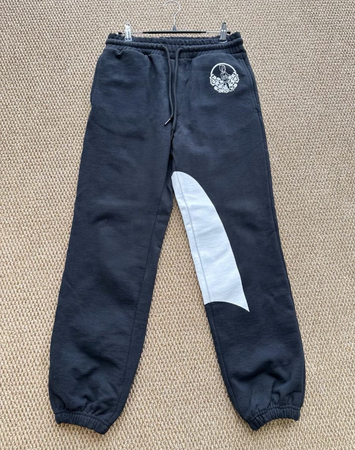 Stefan Cooke Stefan Cooke Black & White Scythe Panel Sweatpants K23 Size US 32 / EU 48 - 1 Thumbnail