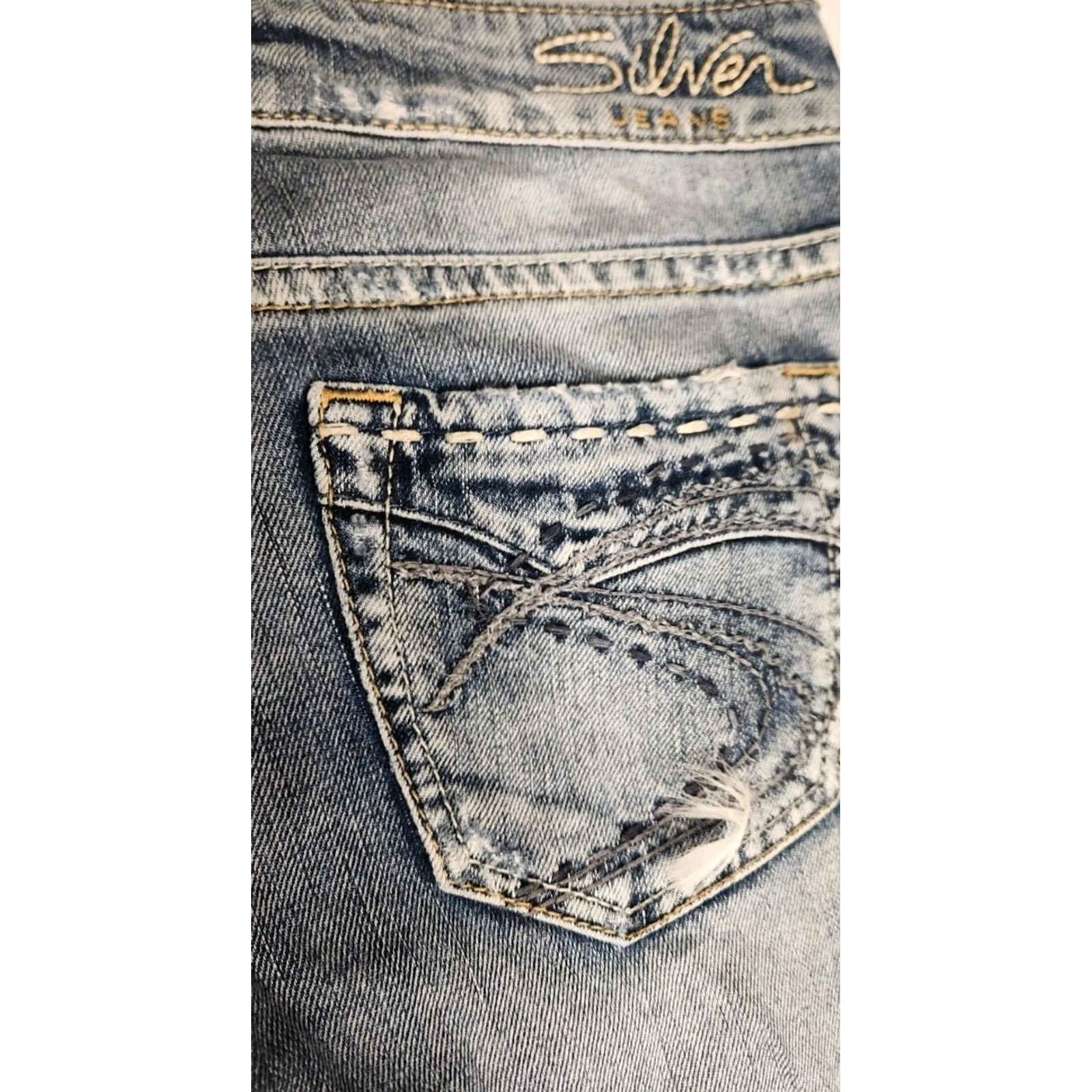 SILVER AIKO Jeans Women 26x33 27x33 Bootcut Stretch Denim Pant Light Wash Blue Distressed