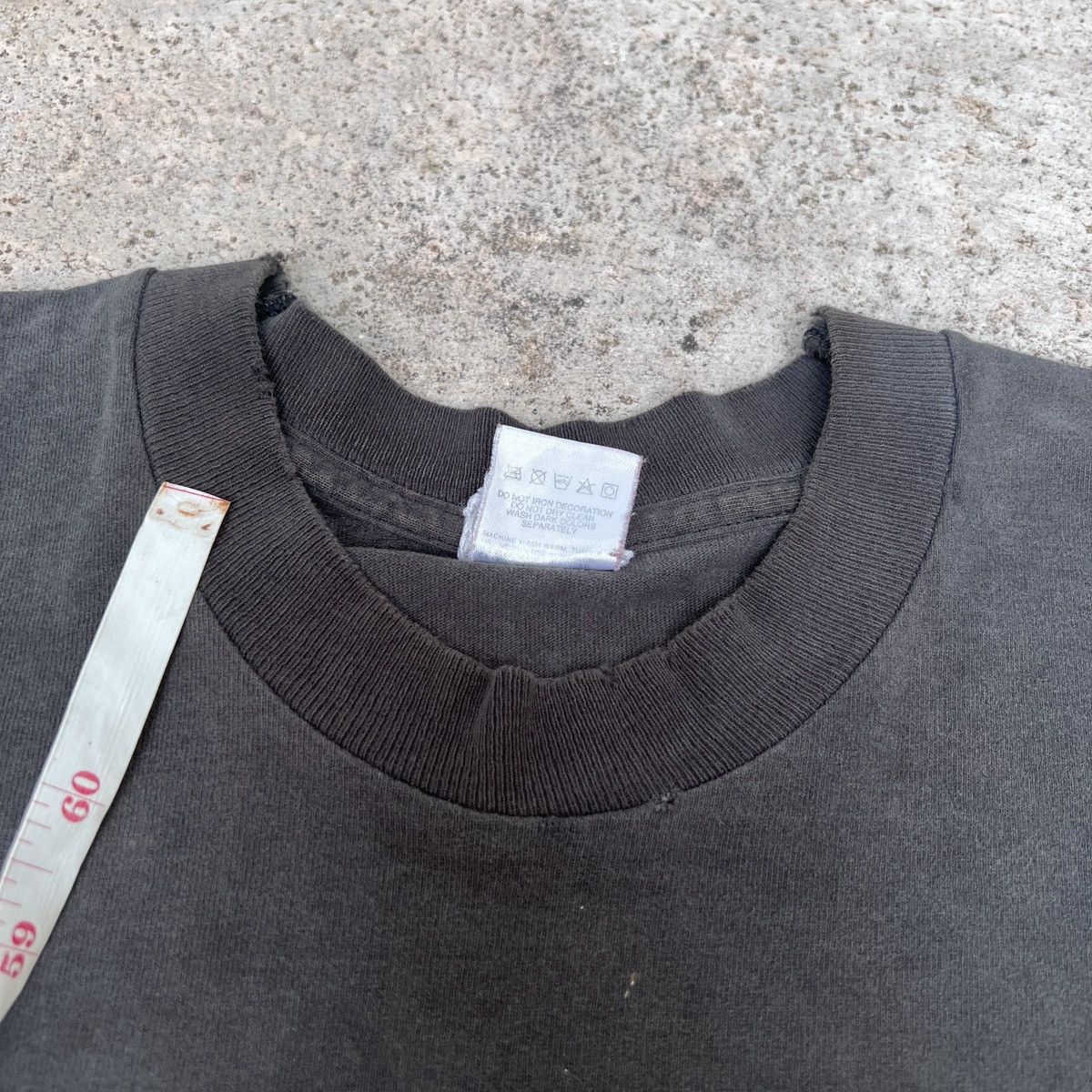 Vintage Vintage 90s ISN'T GOD THE GREATEST JESUS Tee Thrashed Faded Size US L / EU 52-54 / 3 - 13 Thumbnail
