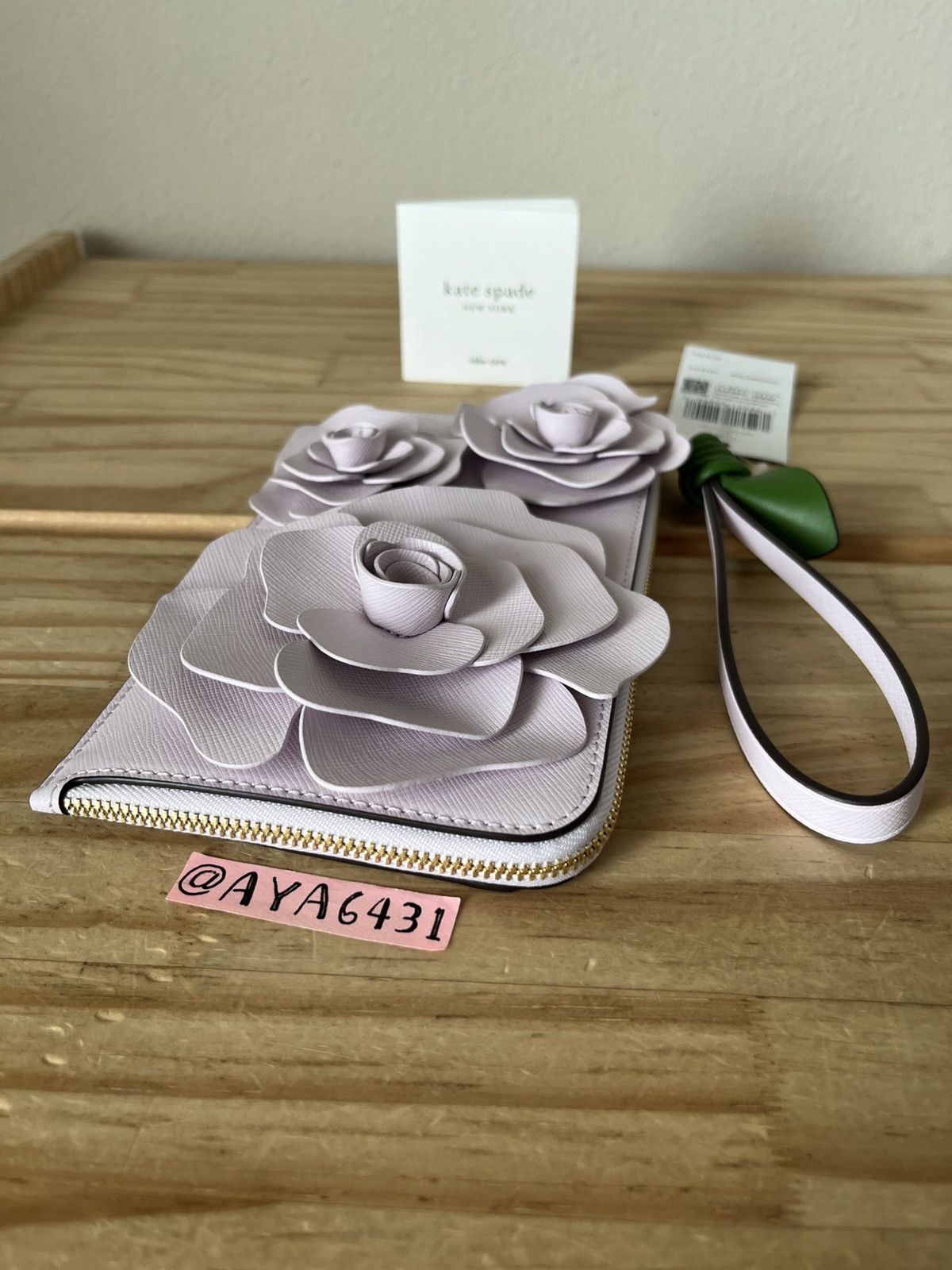 Kate Spade Kate Spade Flora Flower Medium L-Zip Wristlet Size ONE SIZE - 5 Thumbnail