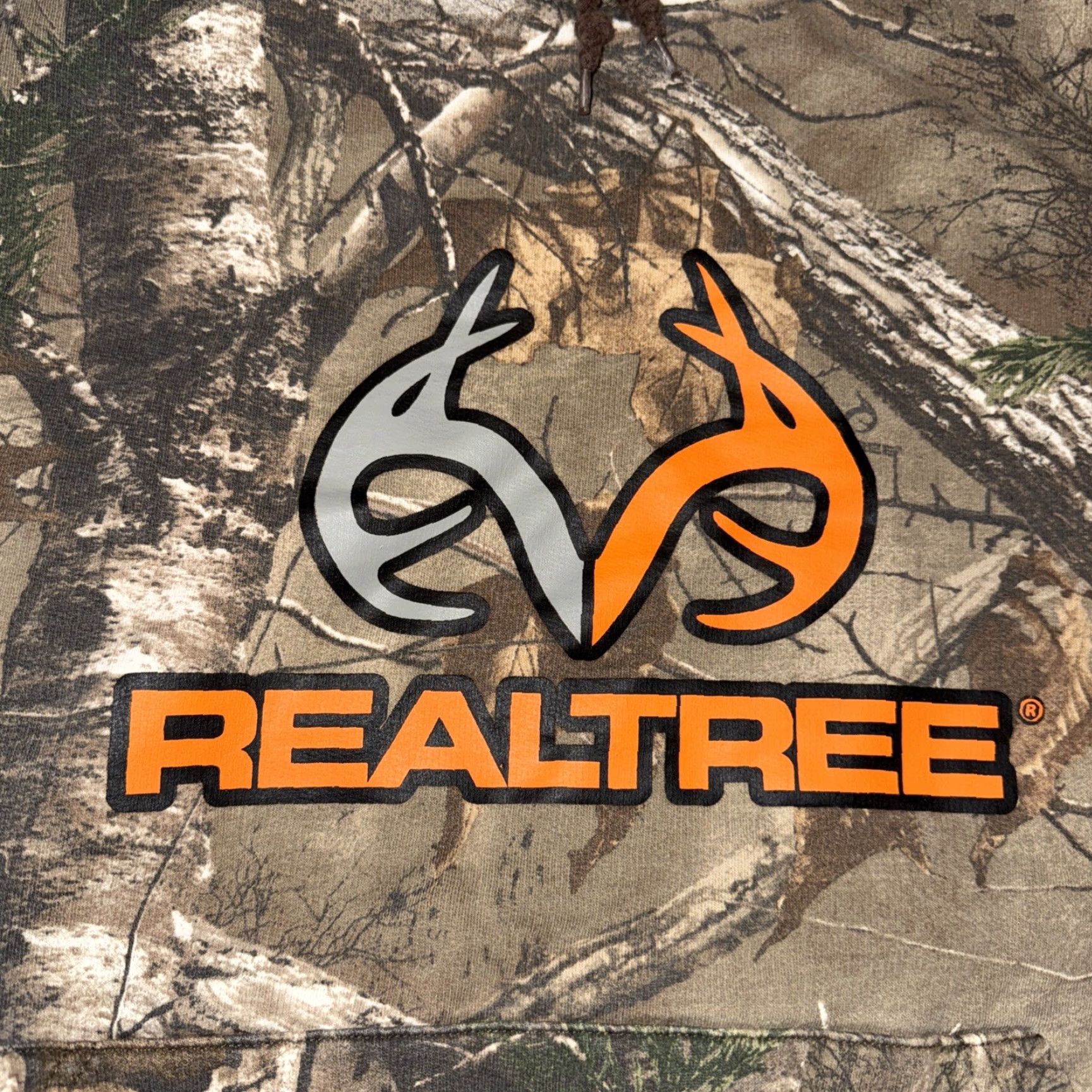 Realtree Realtree Hoodie Camouflage Logo Pullover Medium Men’s Kangaroo Pocket Hooded Camouflage Pattern Outdoor Hunting Size US M / EU 48-50 / 2 - 2 Thumbnail