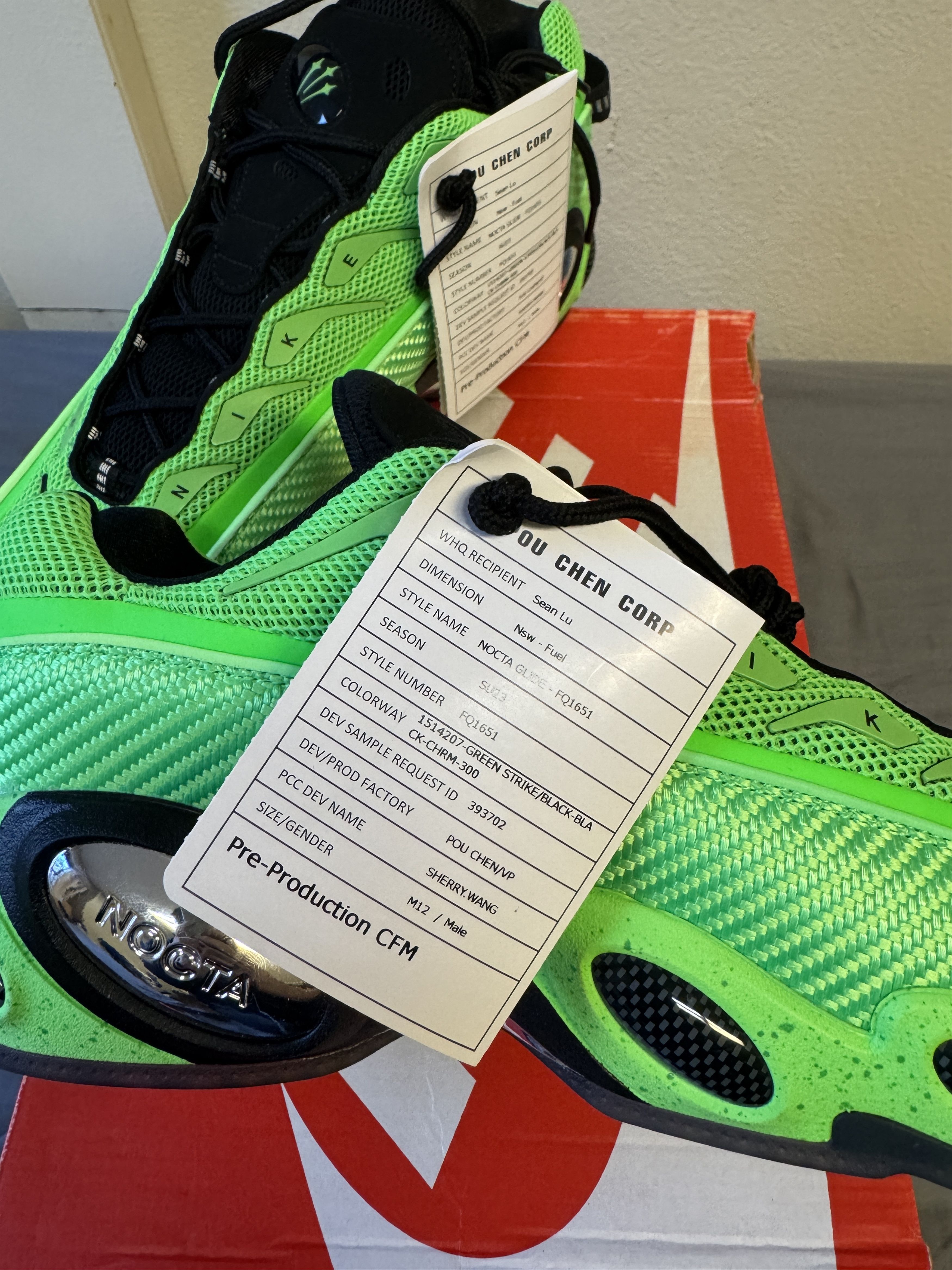 NOCTA × Nike NIKE NOCTA GLIDE EYBL PE SLIME GREEN SAMPLE UNRELEASED Size US 12 / EU 45 - 2 Thumbnail