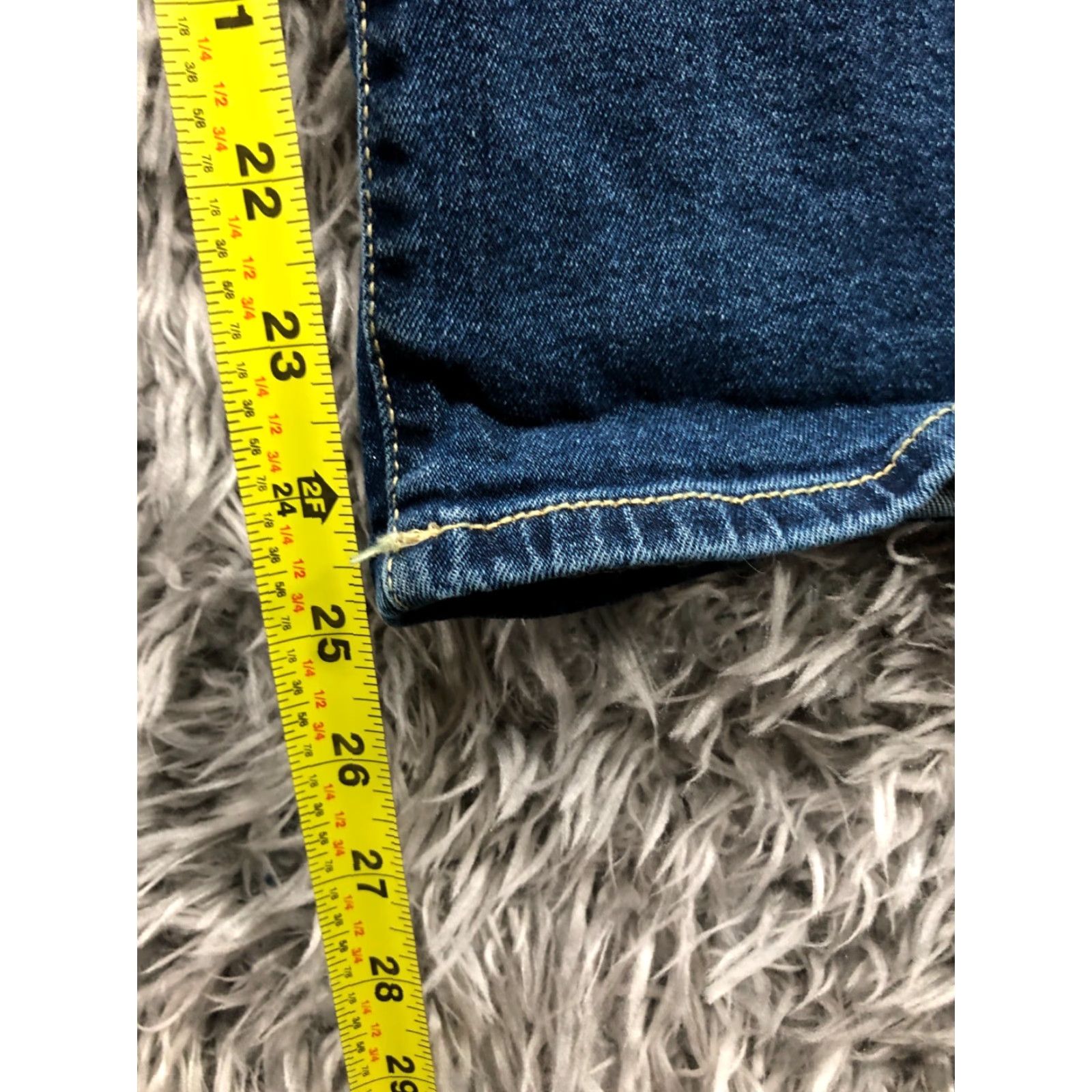 Vintage Falls Creek Jeans Womens Cropped Regular Blue Medium Wash 26 Inseam 5-Pocket Denim Cotton Belt Loops Zip Button Logo Vintage No Size 34" / US 12 / IT 48 - 3 Thumbnail