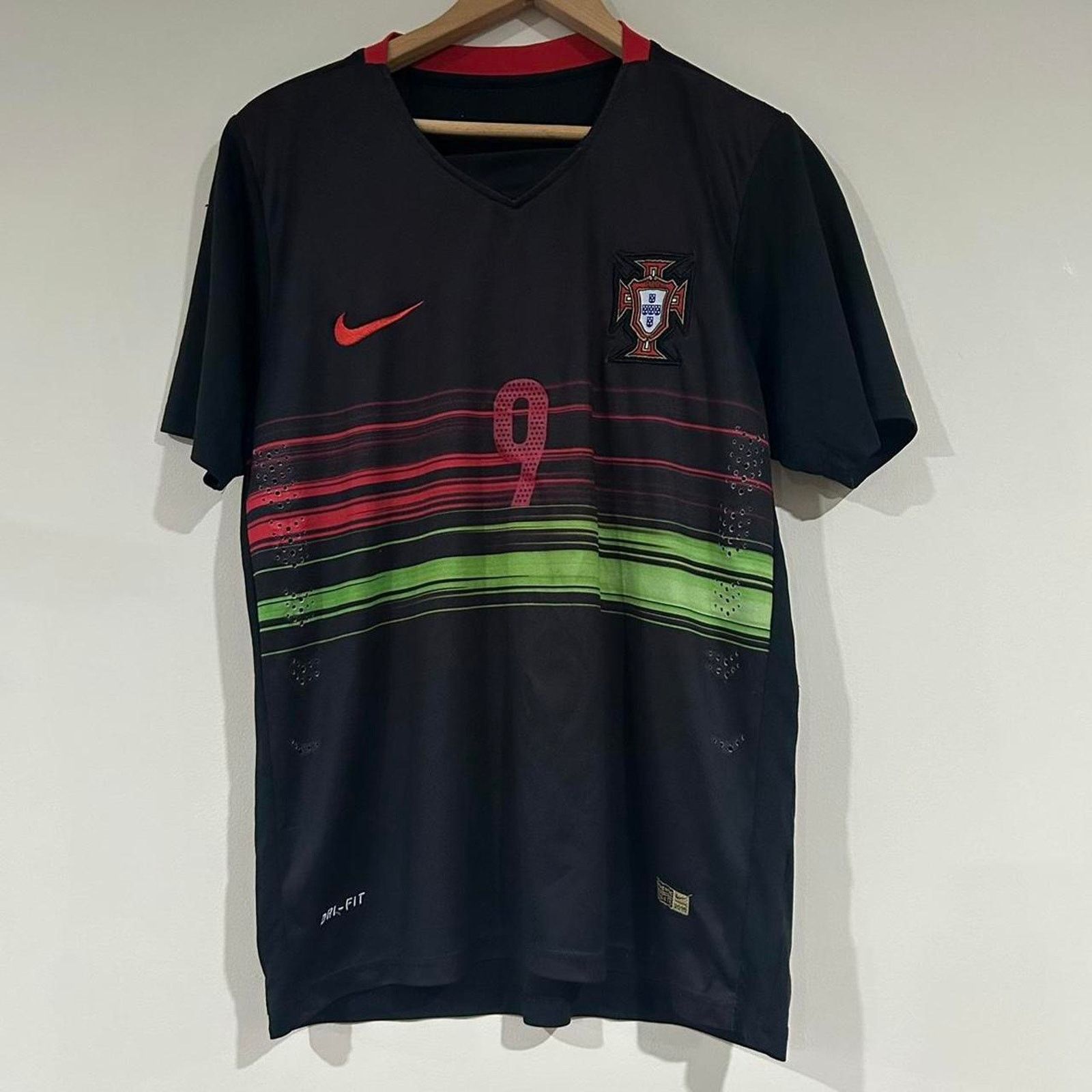 Nike 2015 Nike Portugal Soccer Football Away Jersey Size US S / EU 44-46 / 1 - 1 Thumbnail