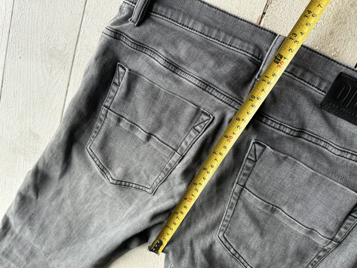 Diesel 🚨Gothic Diesel Regular Slim relax Flared Jeans Womens Size 29" - 13 Thumbnail