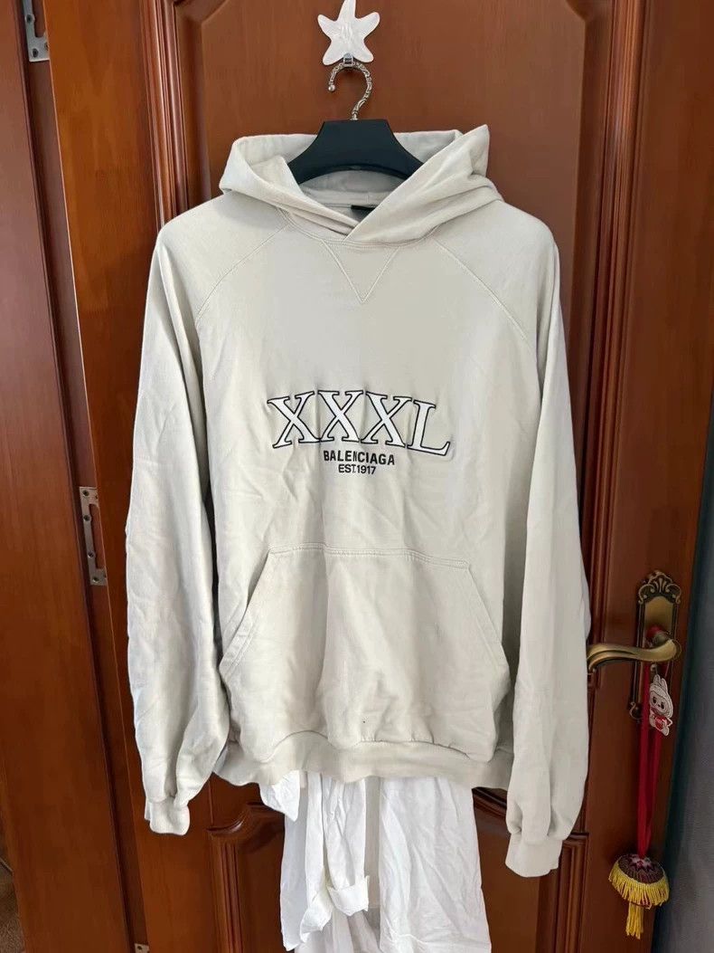 Balenciaga Balenciaga Beige Hoodie with XXXL Print - dmc Size US XL / EU 56 / 4 - 1 Thumbnail