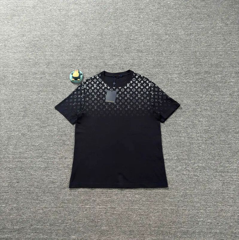 Louis Vuitton Louis Vuitton Blue Cotton Men's T-Shirt XL 0089 Size US XL / EU 56 / 4 - 1 Thumbnail