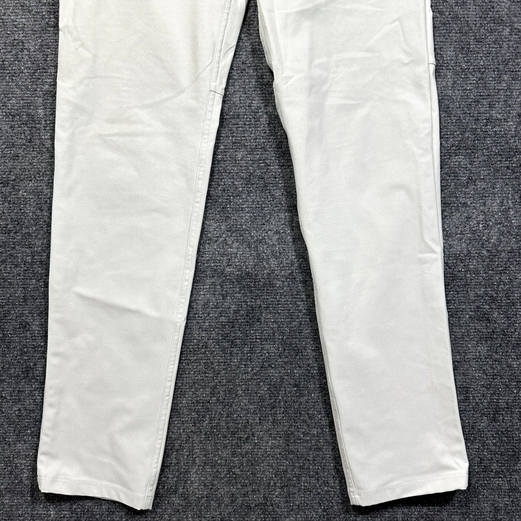 Lululemon Lululemon Womens Pants 28 Light Gray Stretch Chino Zip Fly Pockets Size 28" / US 6 / IT 42 - 2 Thumbnail