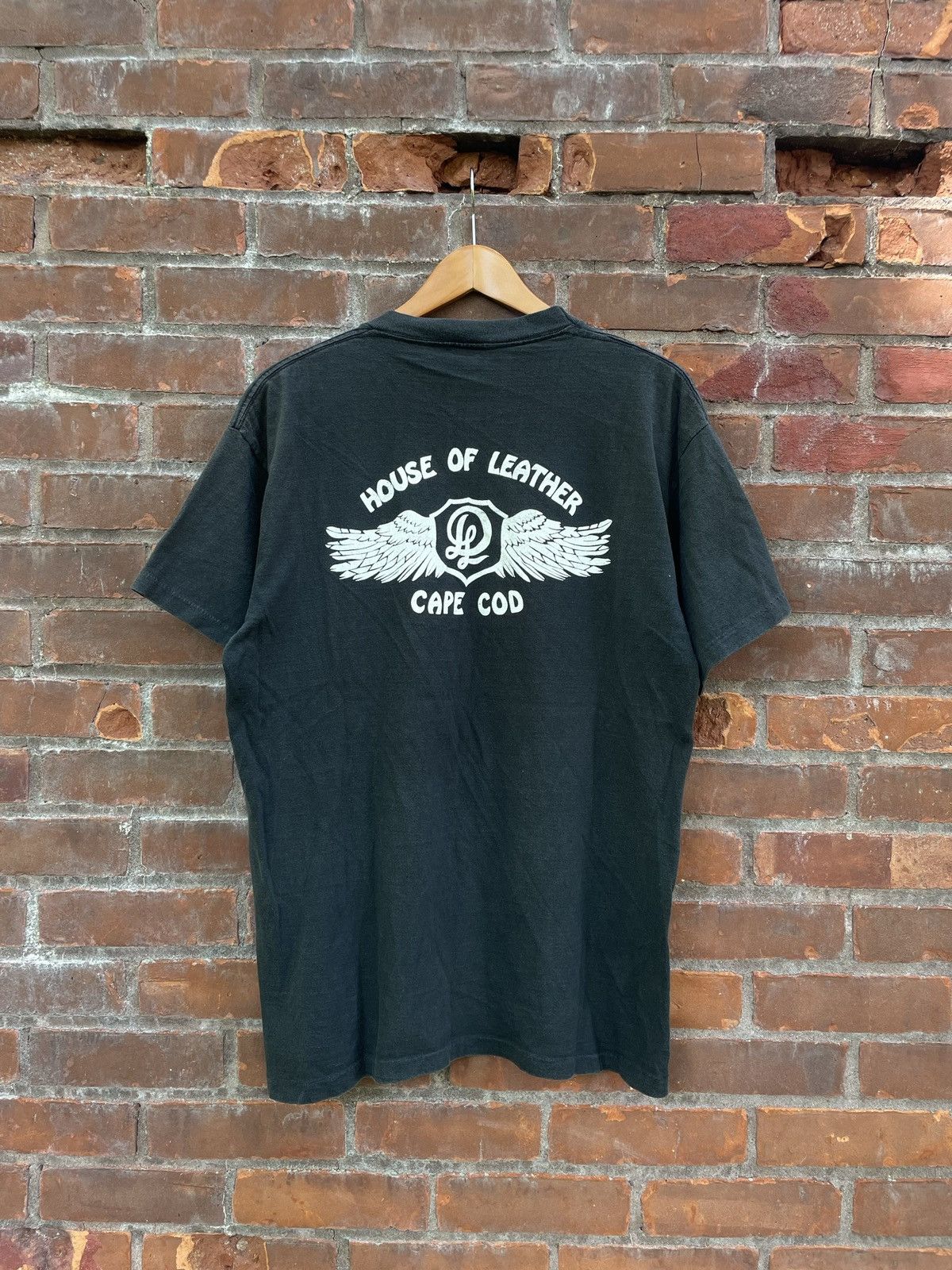Vintage Vintage 1988 Harley Davidson 3D Emblem T-Shirt Size US XL / EU 56 / 4 - 3 Thumbnail