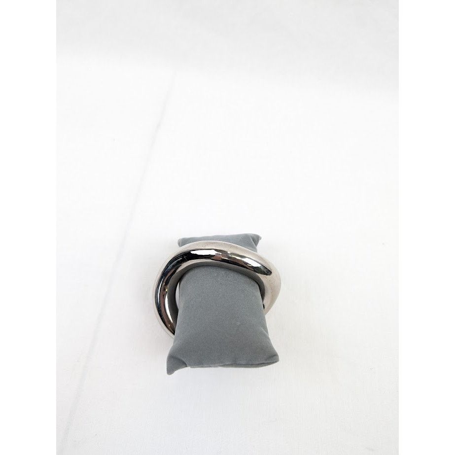Balenciaga o1rshd1 Size: OS / C Shaped Bracelet in Silver Size ONE SIZE - 10 Thumbnail