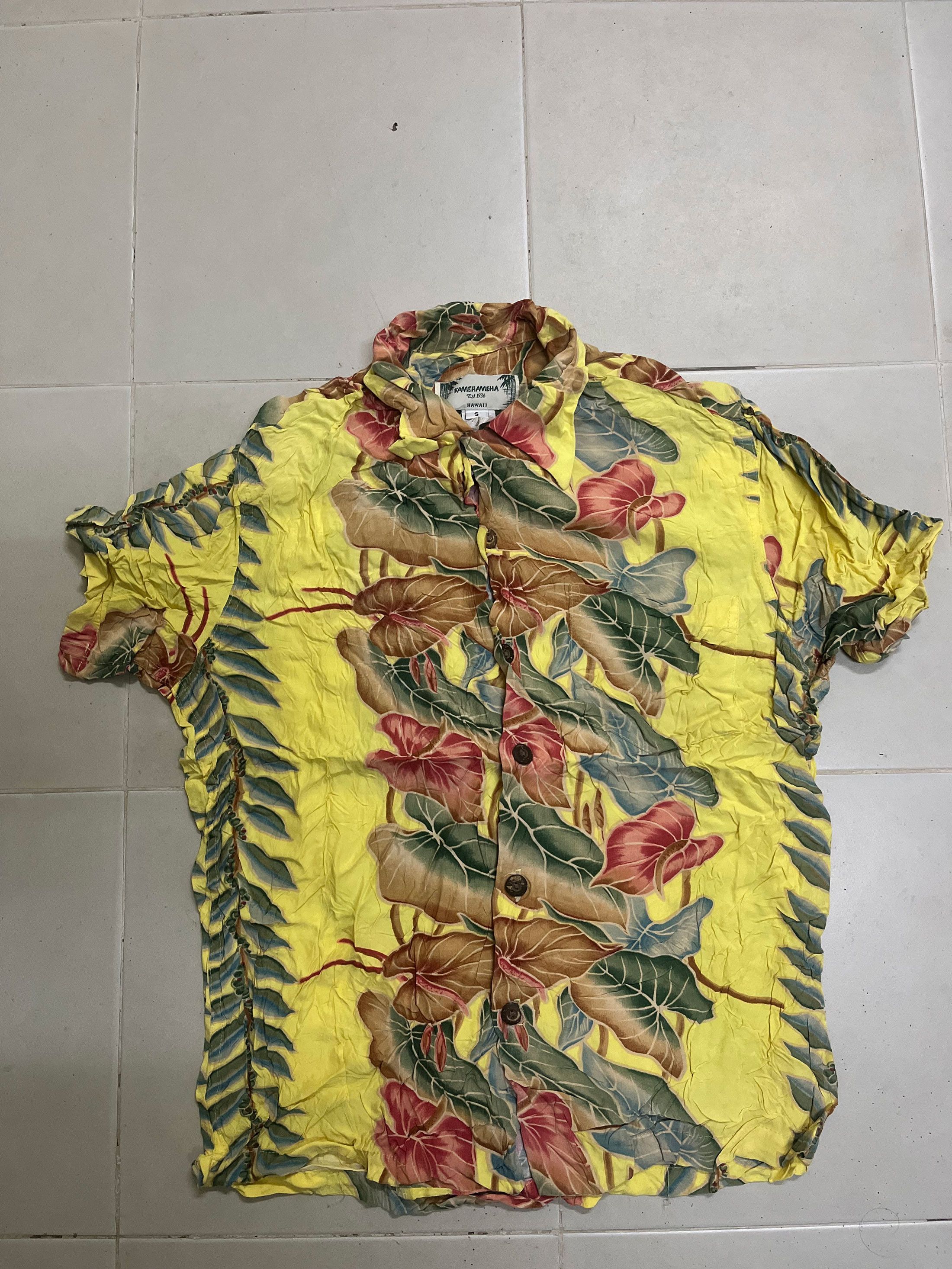 Sci-Fi Fantasy Vintage Kamehameha Short Sleeve Hawaii Hawaiian 70s 80s Size US S / EU 44-46 / 1 - 1 Thumbnail