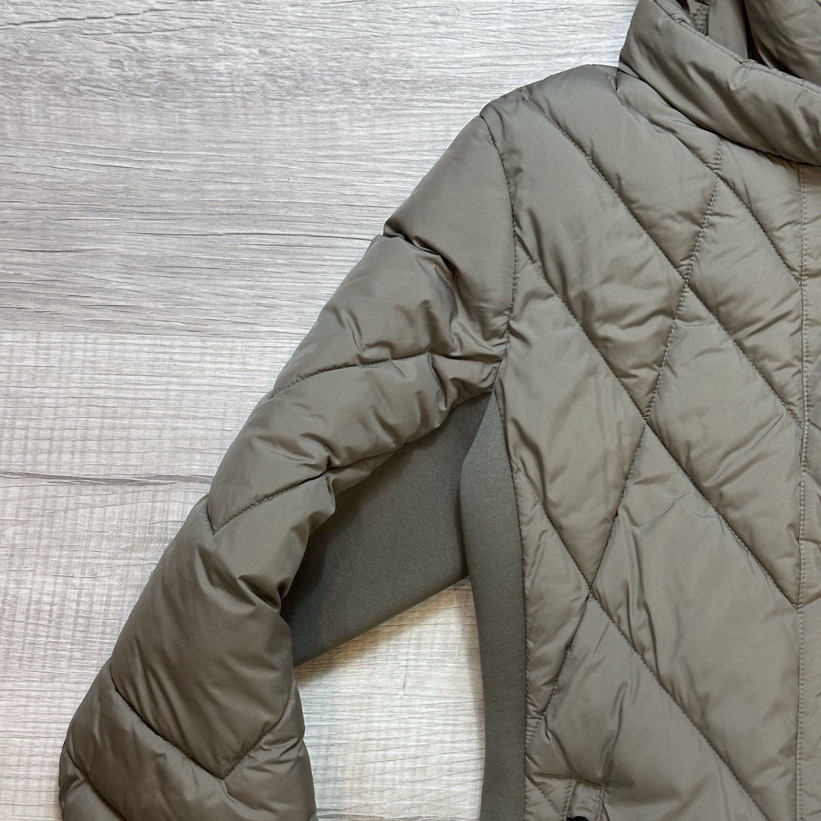 Other Bernardo Super Swift Puffer Coat Womens S Hooded Packable Size S / US 4 / IT 40 - 6 Thumbnail