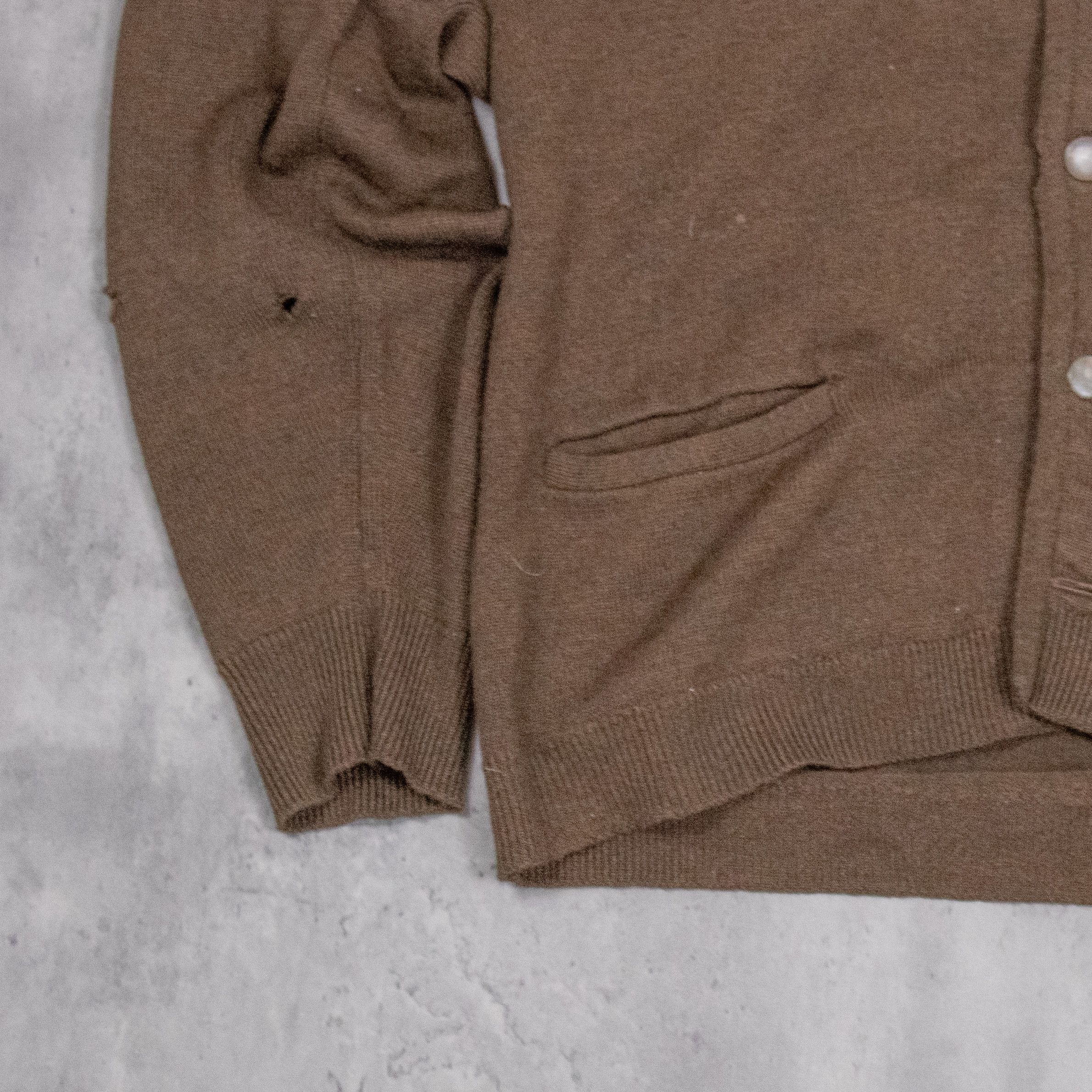 Tyler The Creator Vintage 1990’s Cardigan Brown Distressed Sweater Size US M / EU 48-50 / 2 - 5 Thumbnail