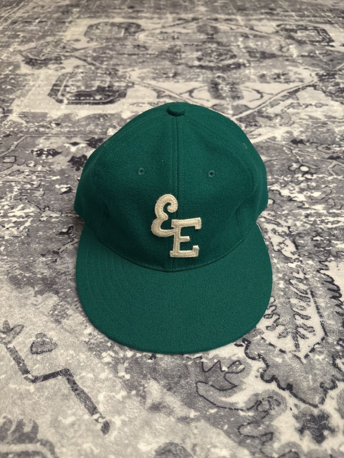 Eric Emanuel Eric Emmanuel Vintage MLB Hat Size ONE SIZE - 1 Thumbnail