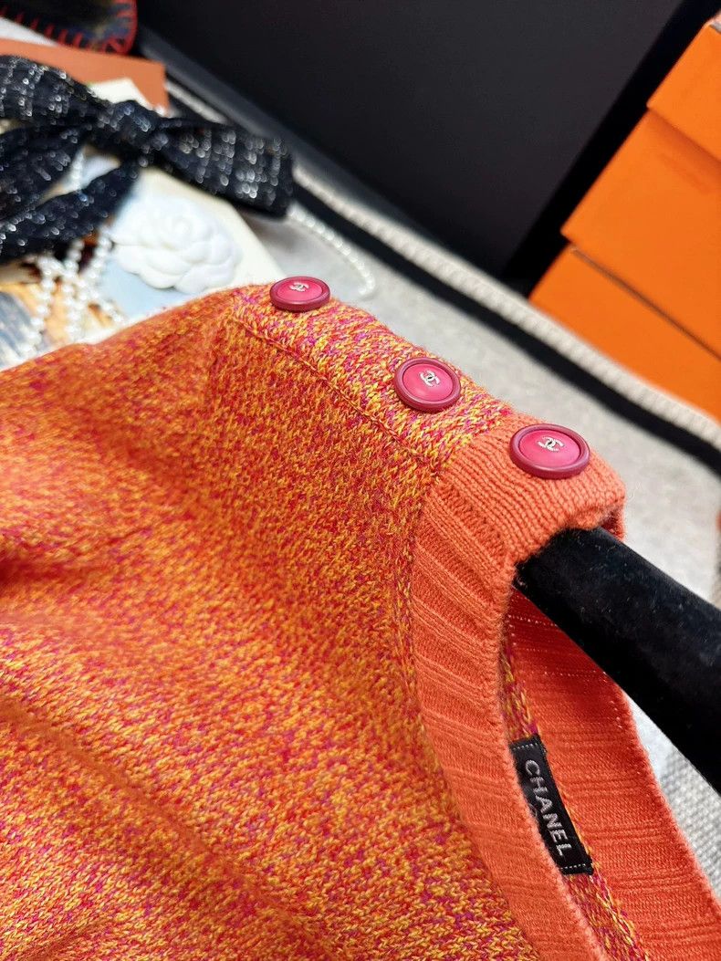 Chanel Chanel Orange and purple round-neck long-sleeved knitwear Size XS / US 0-2 / IT 36-38 - 5 Thumbnail