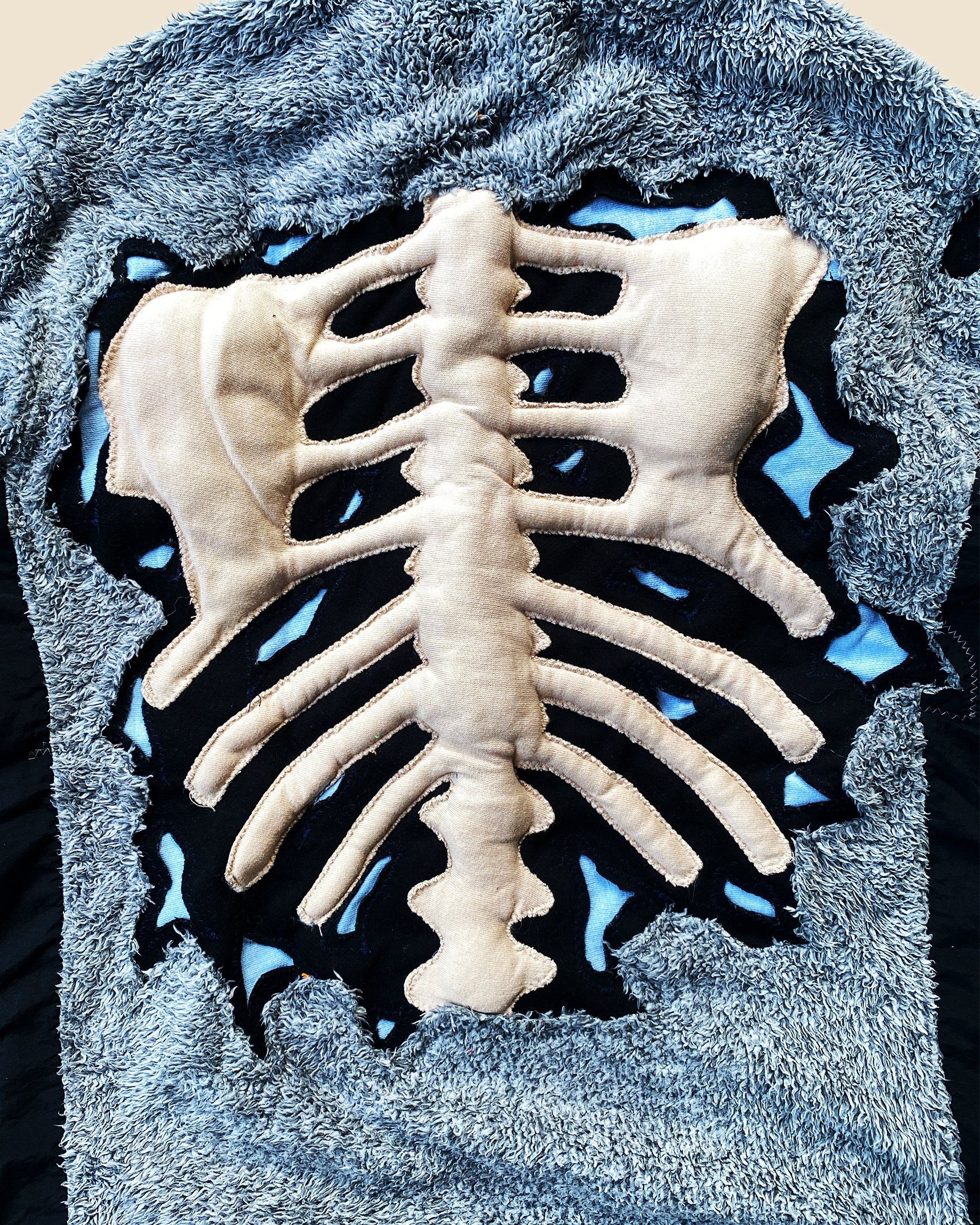 Handmade 1 OF 1 REWORKED CRACKY 3D PUFF SKELETON SHERPA JACKET SIZE M Size US M / EU 48-50 / 2 - 7 Thumbnail