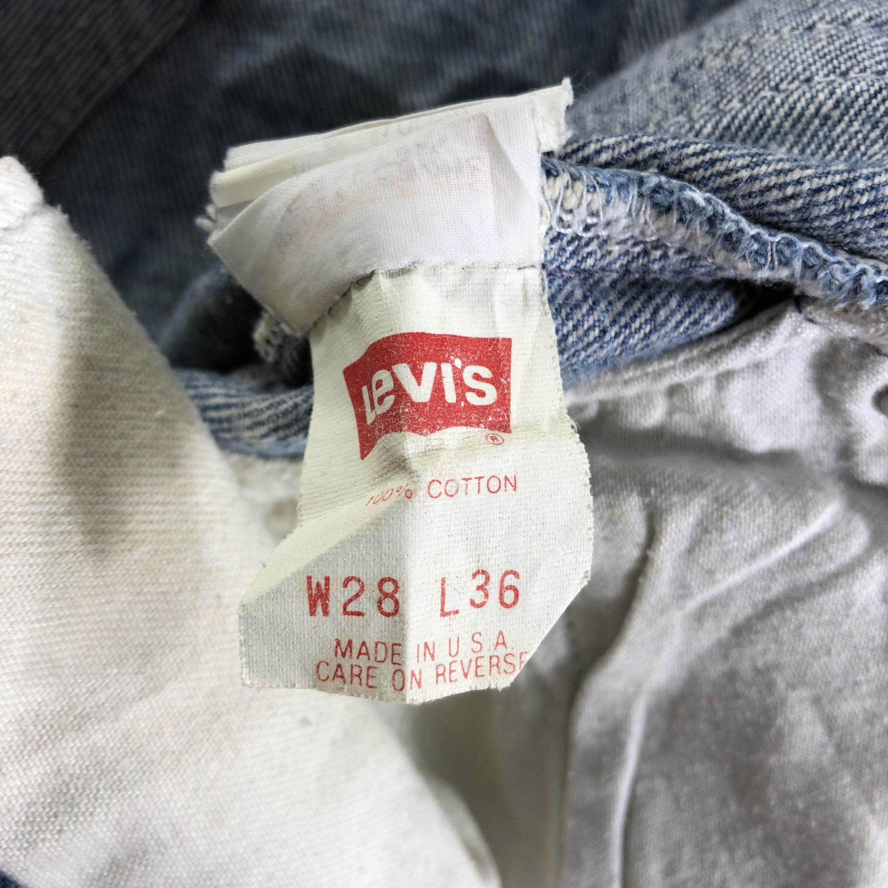 Levi's Vintage Levis 501 Jeans Medium Wash Denim KJ3131 Size US 27 - 11 Thumbnail