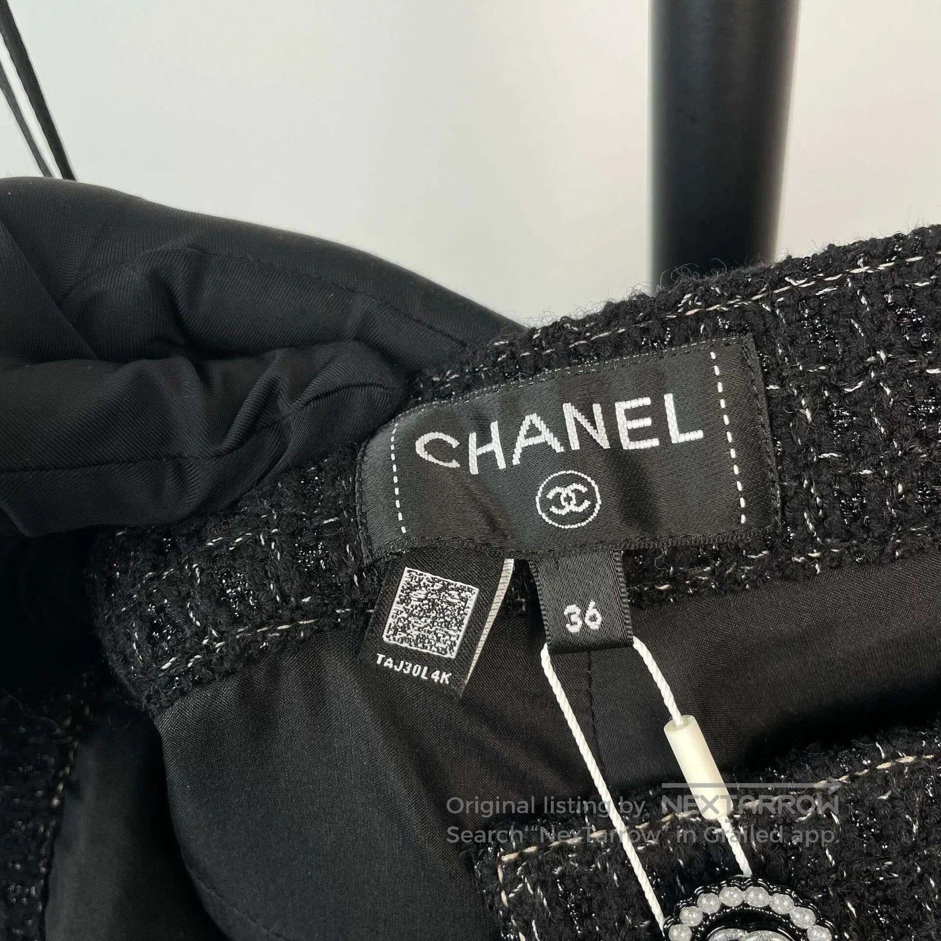 Chanel Chanel Black Tweed Straight. Size 35" - 3 Thumbnail