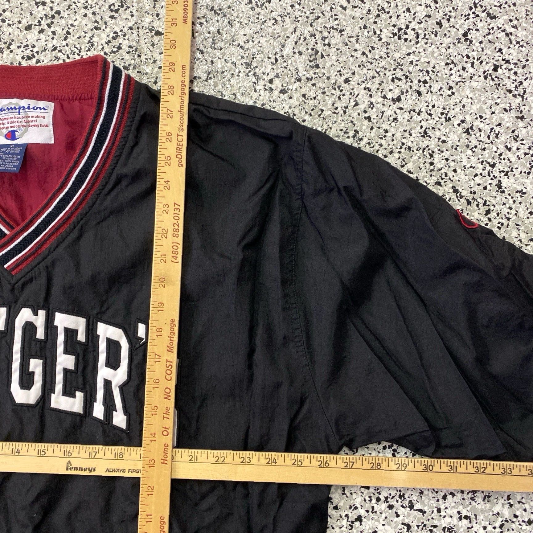 Champion VINTAGE 90s Champion Nylon Windbreaker Jacket XL Black Men's Windbreaker Face Logo Regular Jacket Size US XL / EU 56 / 4 - 3 Thumbnail