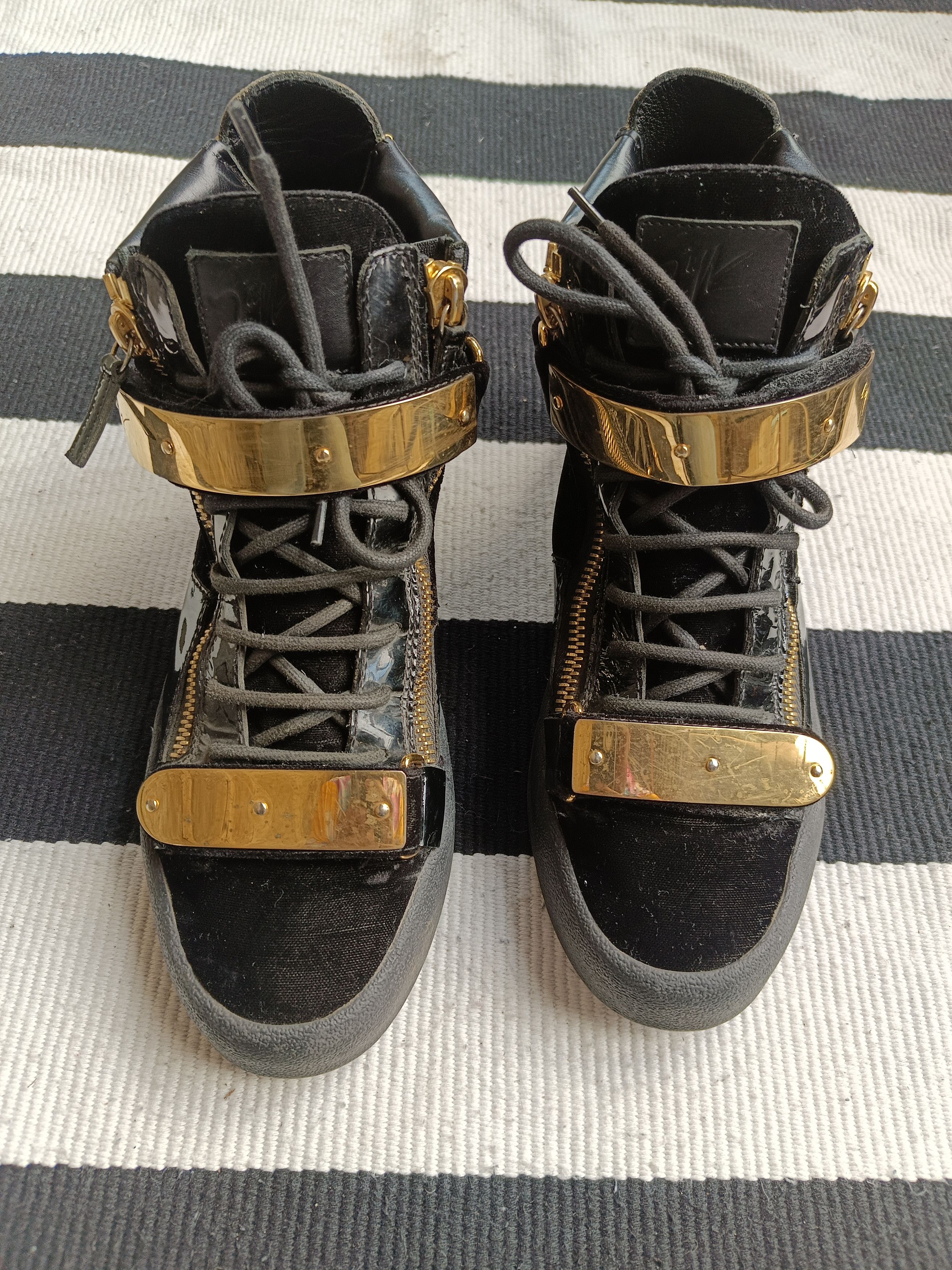 Giuseppe Zanotti Giuseppe Zanotti Gold Strap Velvet High Top Sneakers Size US 8.5 / EU 41-42 - 1 Thumbnail