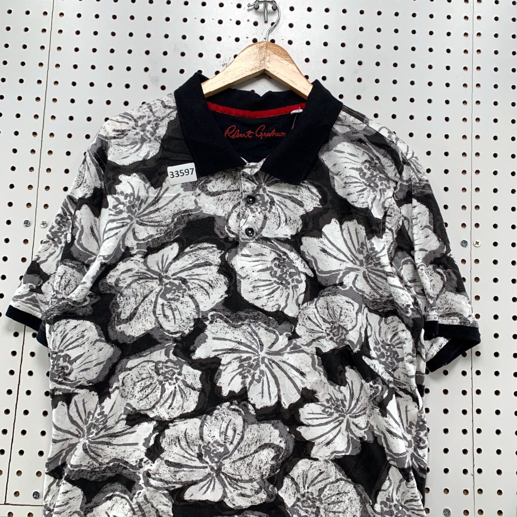 Robert Graham Robert Graham Polo Shirt Men XL White Floral Print Casual Polo Shirt Mens XL White Black All Over Flower Print Size US XL / EU 56 / 4 - 5 Thumbnail