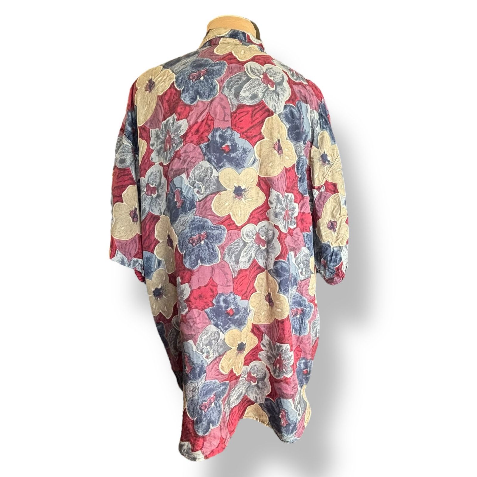 Vintage Vintage 90s Silk Floral Shirt XL Red Blue Beige Short Sleeve Size US XL / EU 56 / 4 - 3 Thumbnail