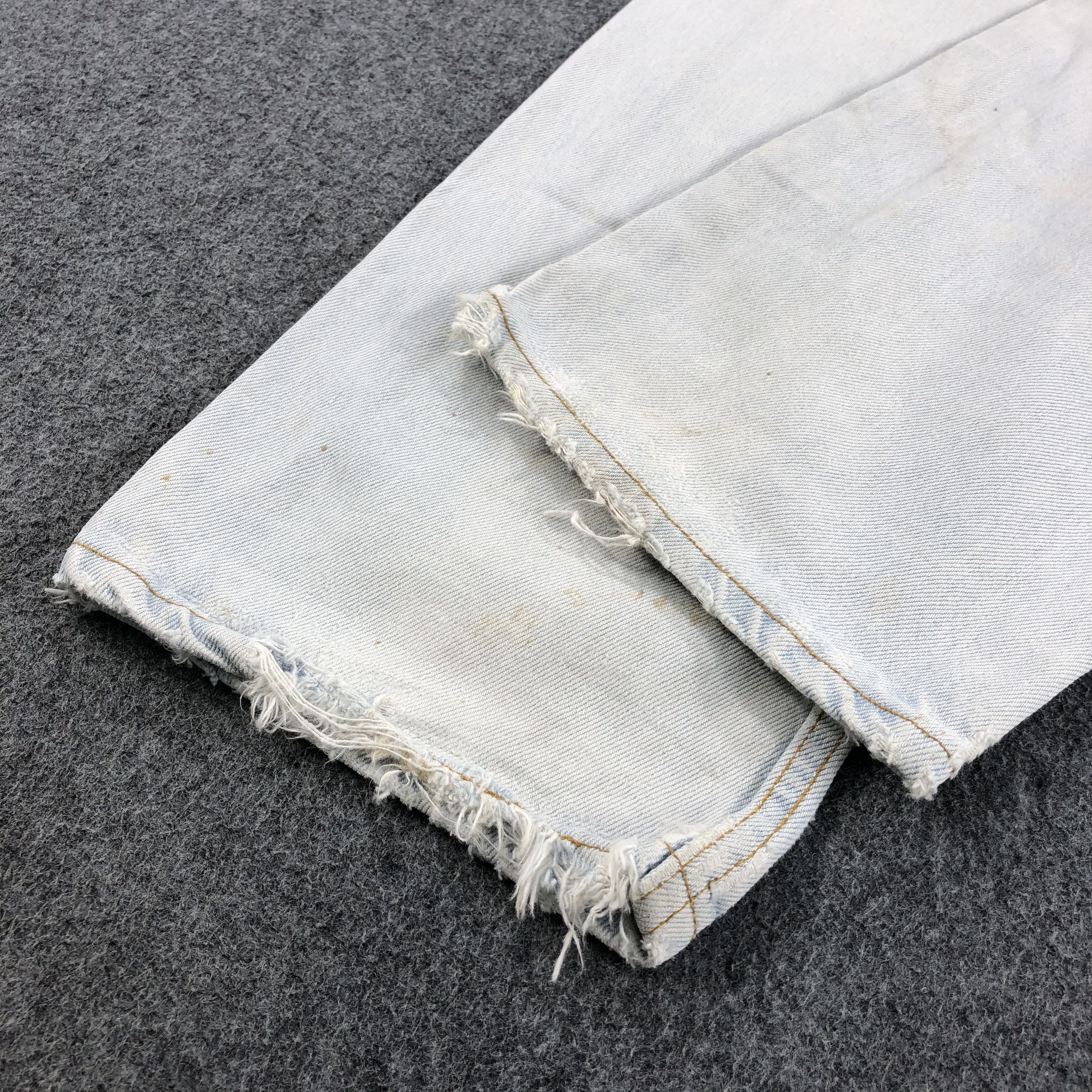 Levi's × Vintage Vintage 90s Light Wash Levis 501 Jeans-JM821 Size US 31 - 5 Thumbnail